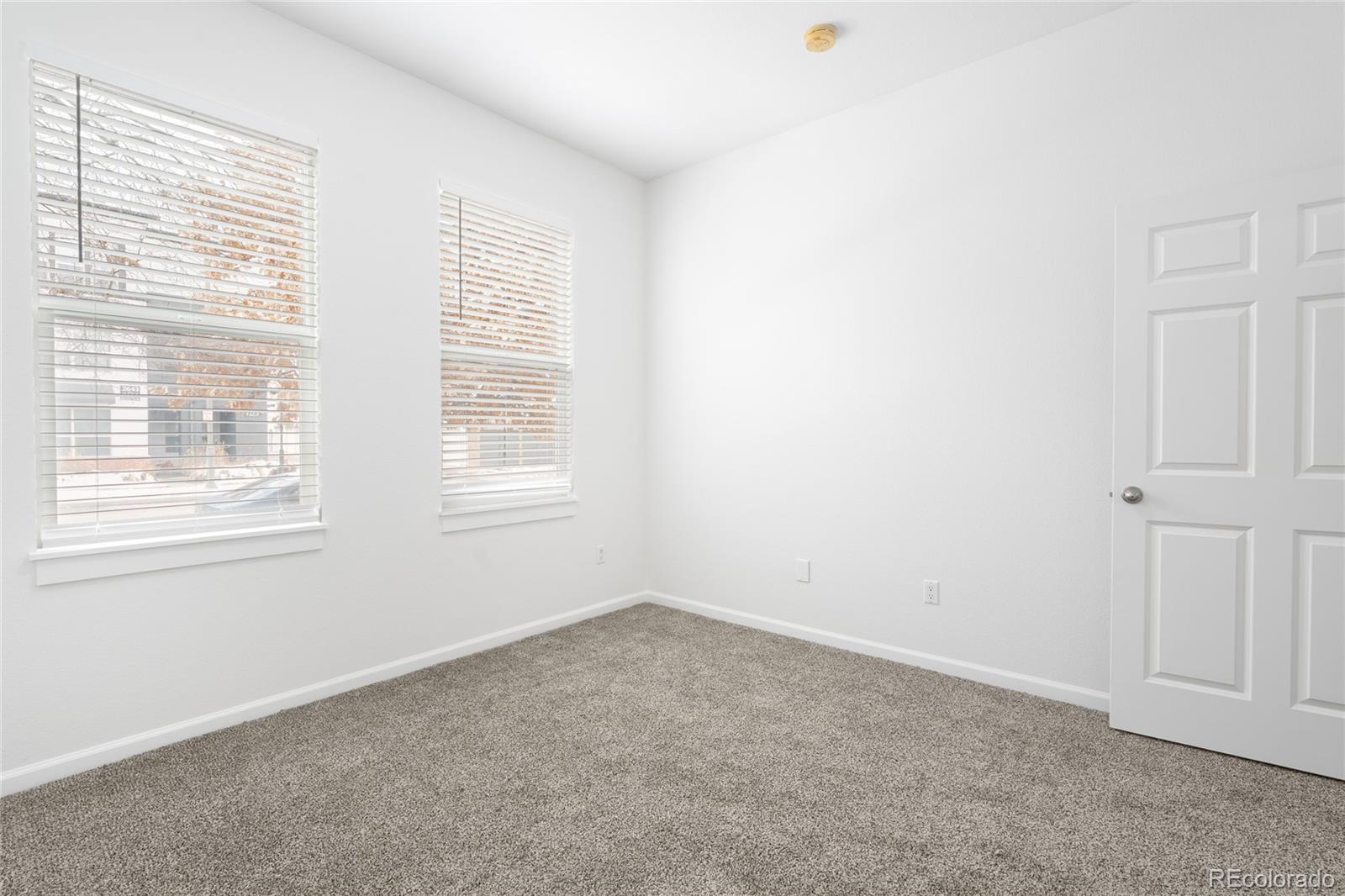 MLS Image #25 for 2708  syracuse street 111,denver, Colorado