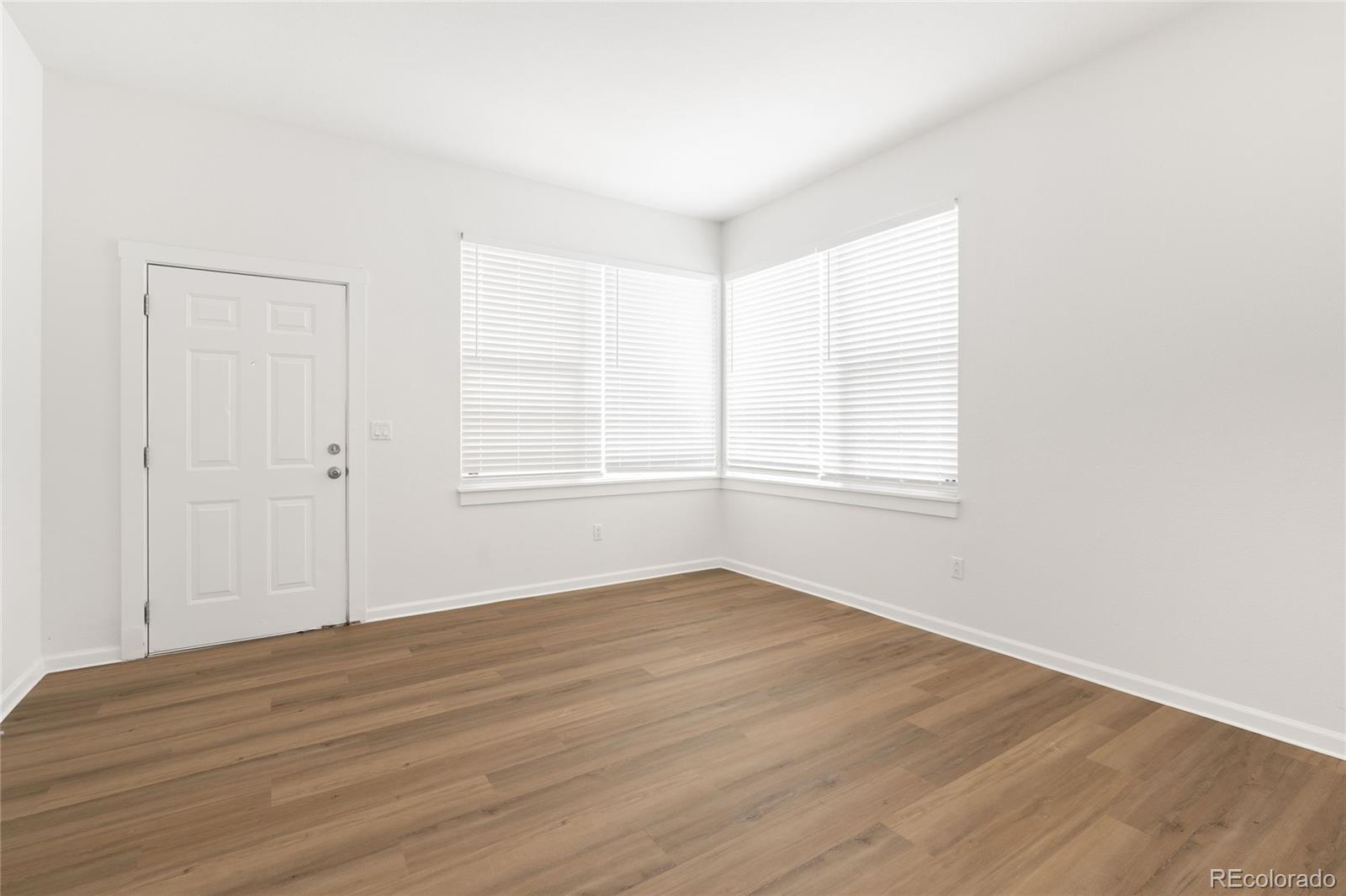 MLS Image #35 for 2708  syracuse street 111,denver, Colorado
