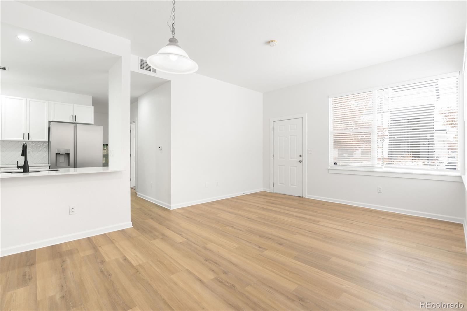 MLS Image #6 for 2708  syracuse street 111,denver, Colorado