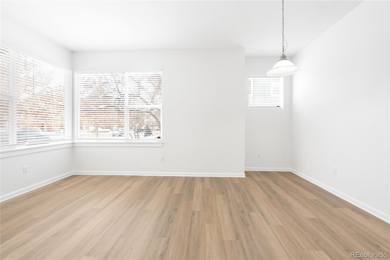 MLS Image #9 for 2708  syracuse street 111,denver, Colorado