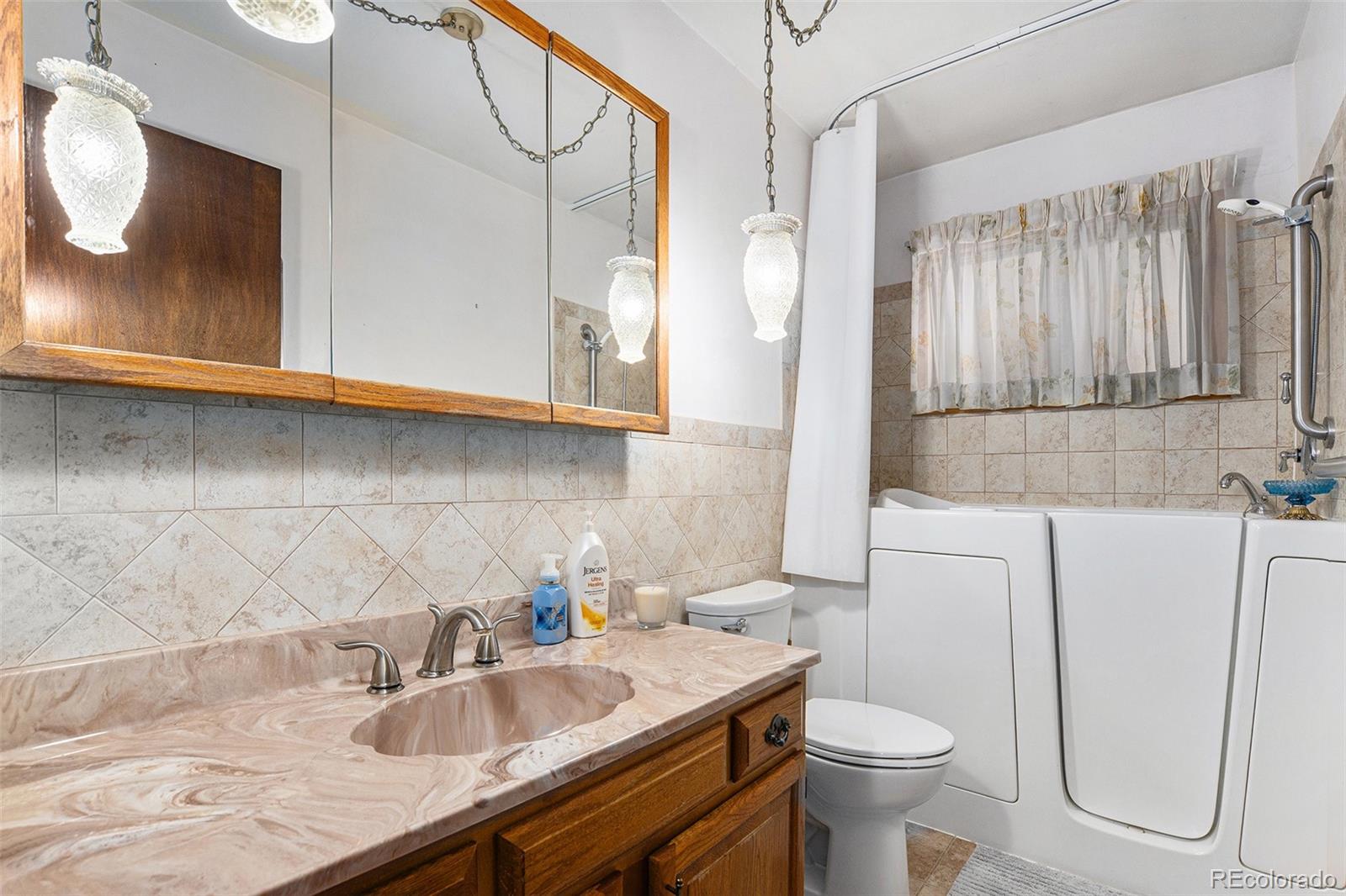 MLS Image #11 for 10767  northglenn drive,northglenn, Colorado