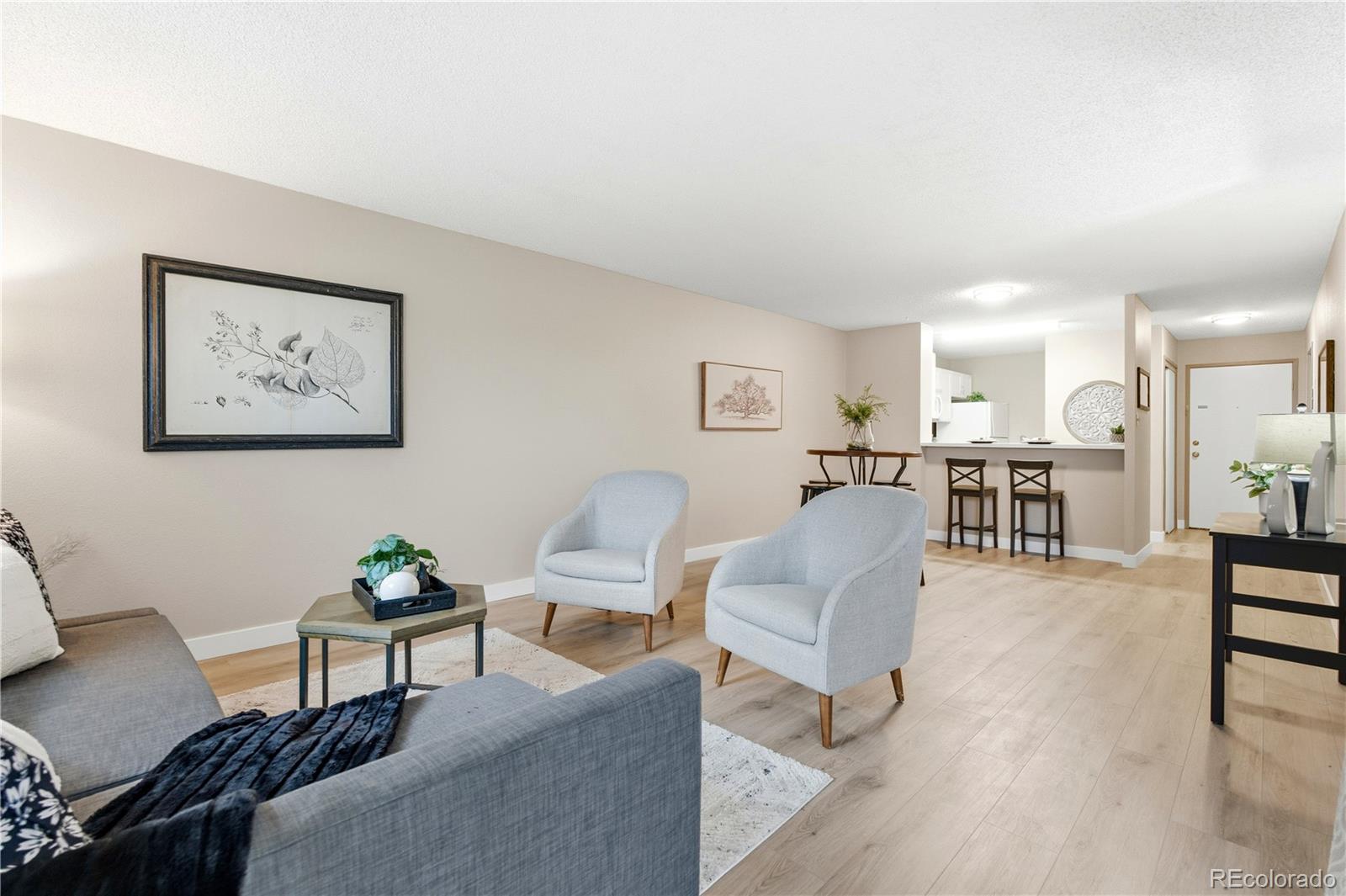 MLS Image #2 for 2880 s locust street 200s,denver, Colorado