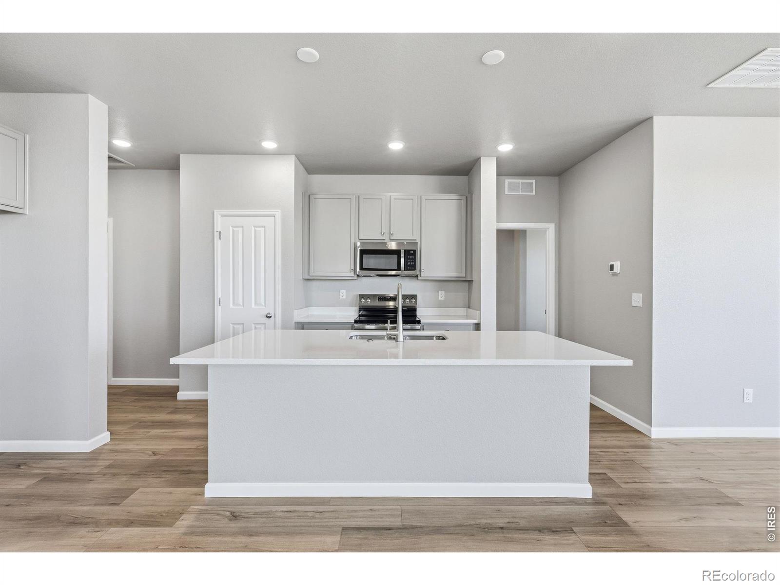 MLS Image #5 for 6801  utica circle,firestone, Colorado