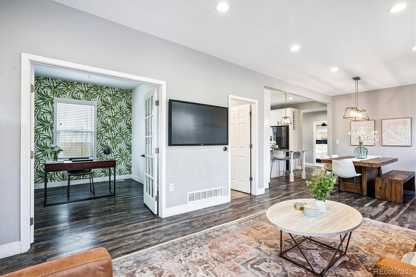 MLS Image #4 for 2421 s bannock street,denver, Colorado