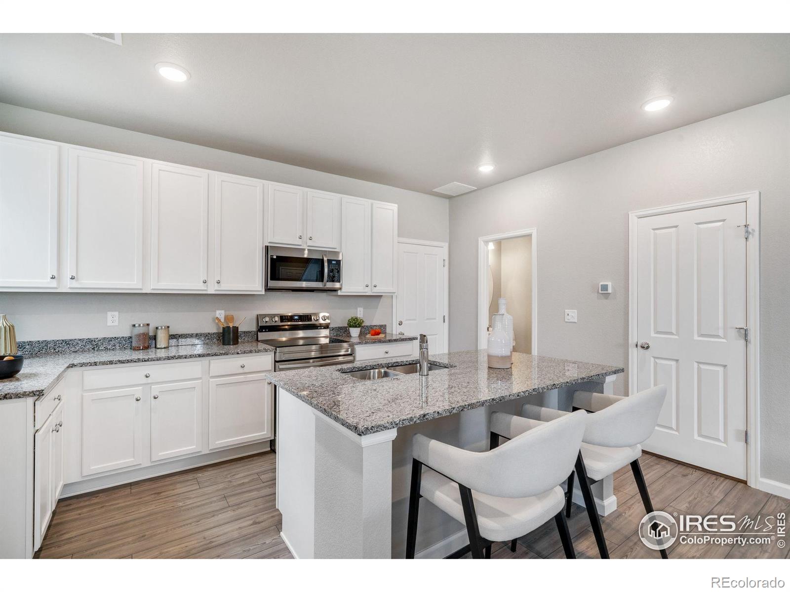 MLS Image #16 for 310  shoveler way,johnstown, Colorado