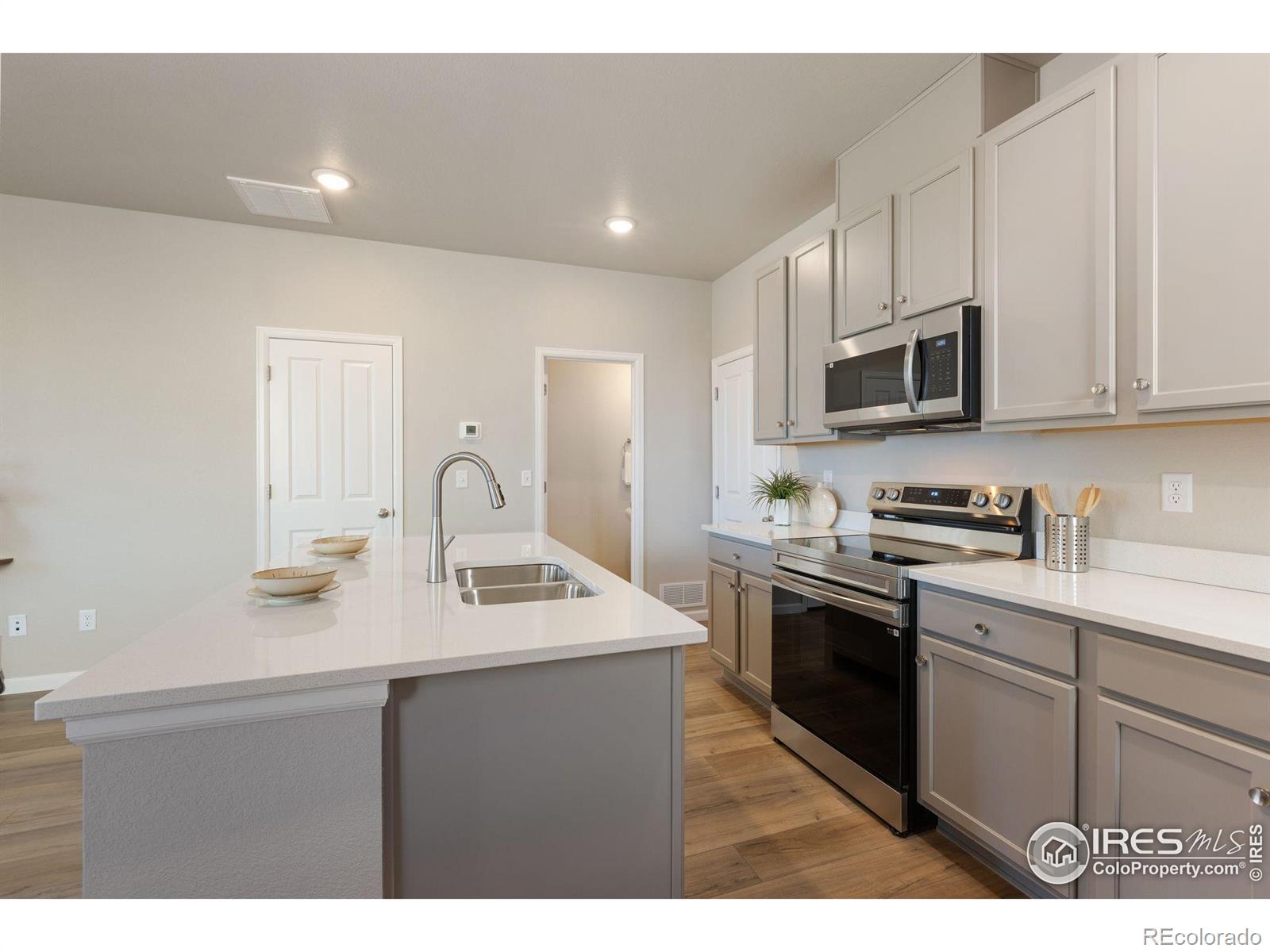 MLS Image #14 for 1444  coral place,longmont, Colorado