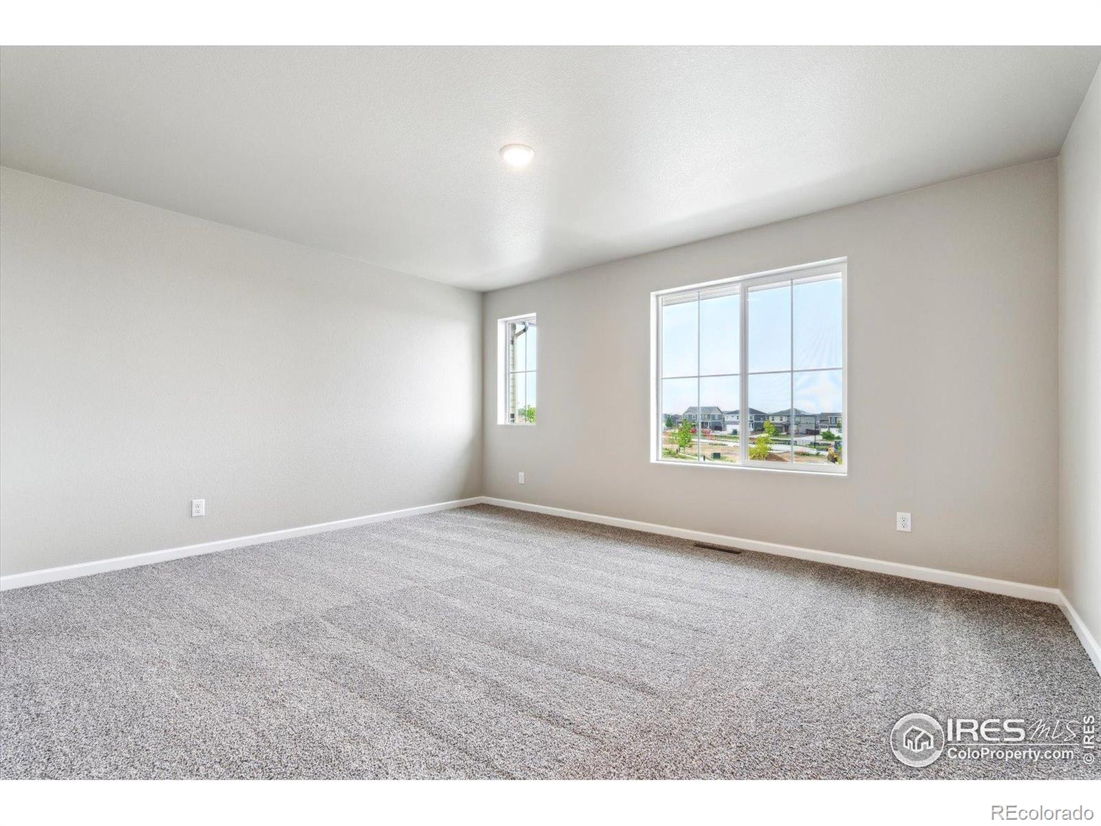 MLS Image #4 for 311  shoveler way,johnstown, Colorado