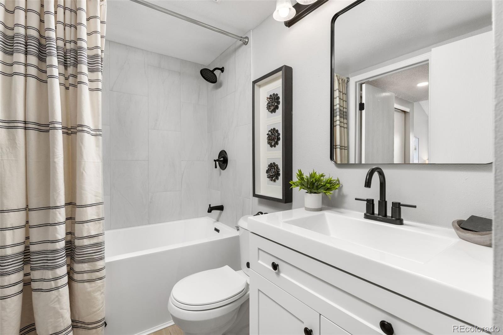 MLS Image #20 for 19301 e florida place,aurora, Colorado