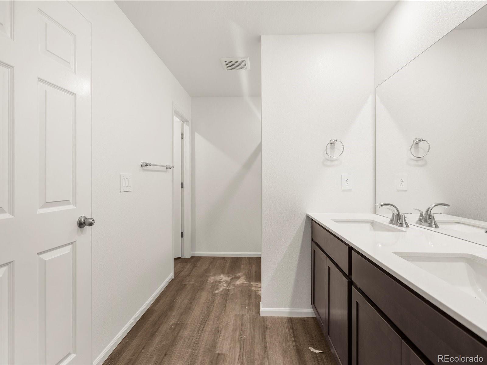 MLS Image #15 for 21064 e 65th drive,aurora, Colorado
