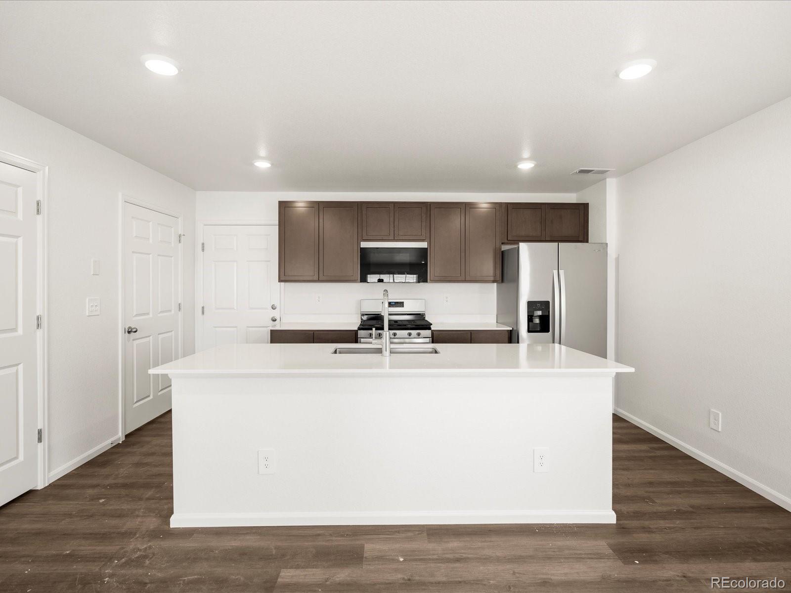 MLS Image #4 for 21064 e 65th drive,aurora, Colorado