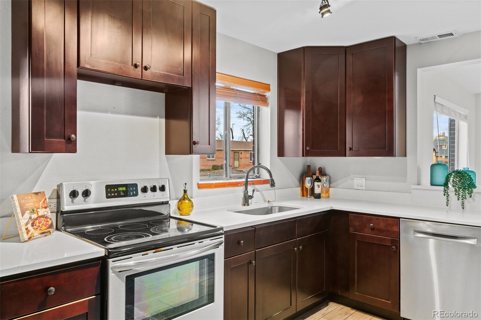 MLS Image #12 for 3630 w 24th avenue,denver, Colorado
