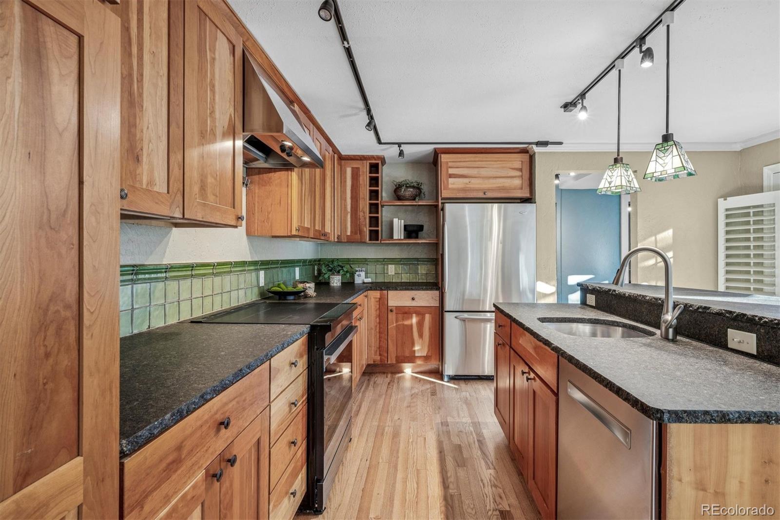 MLS Image #20 for 2025  eudora street,denver, Colorado