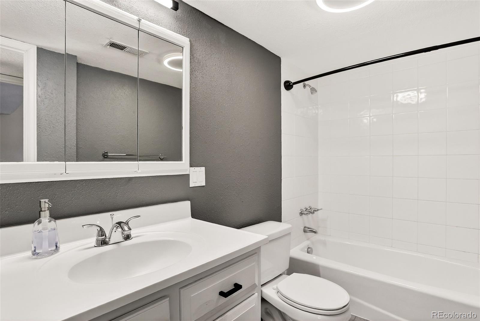 MLS Image #15 for 17641 e tennessee place,aurora, Colorado