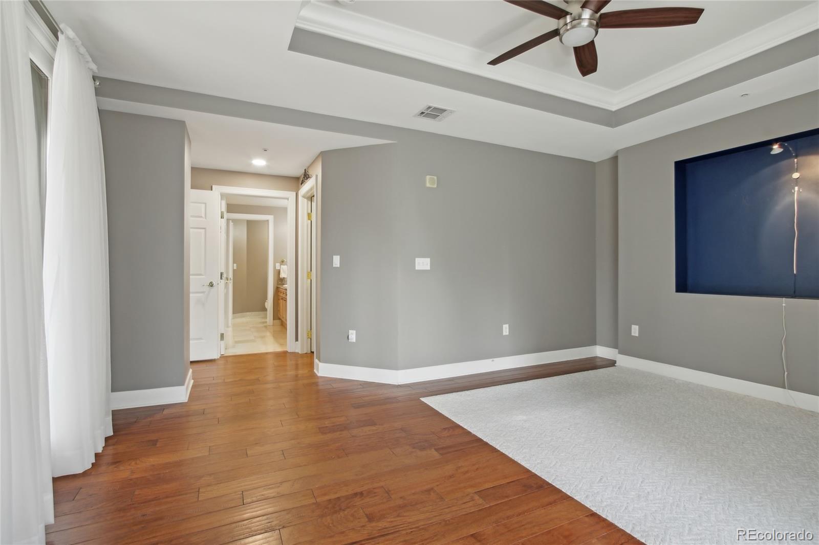 MLS Image #13 for 1827 n grant street 502,denver, Colorado