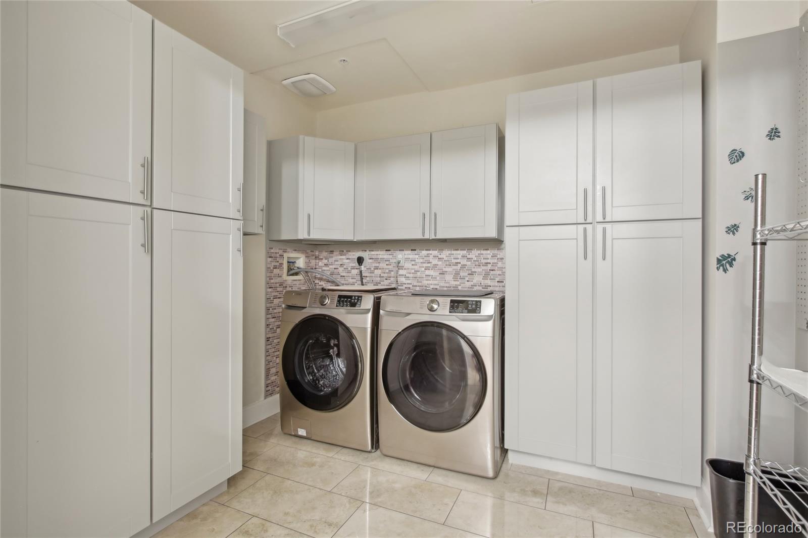 MLS Image #3 for 1827 n grant street 502,denver, Colorado