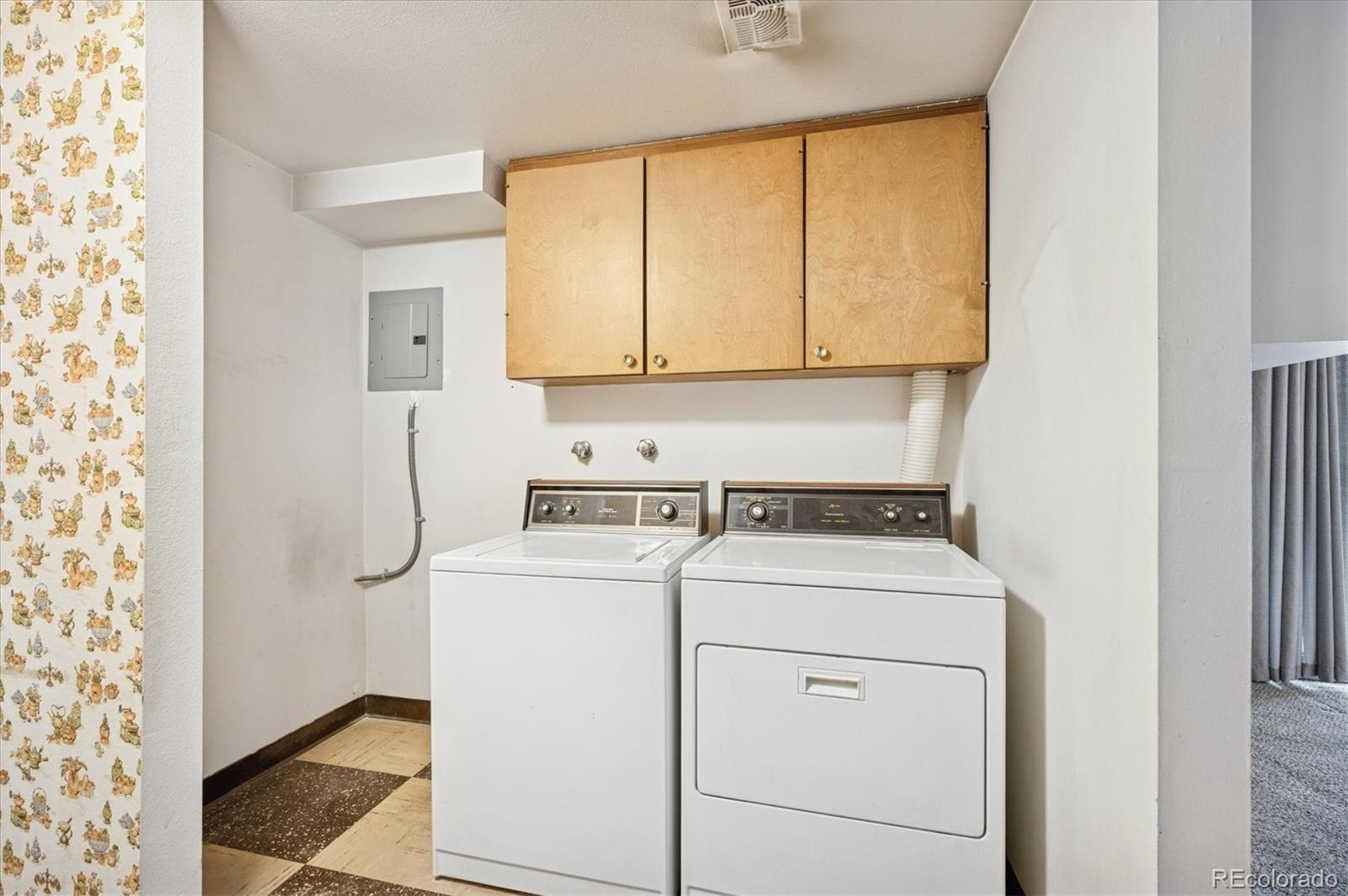 MLS Image #17 for 3057 s gray street,denver, Colorado