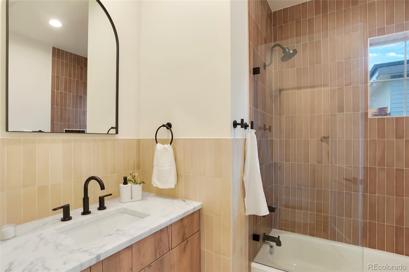 MLS Image #16 for 1150  leyden street,denver, Colorado