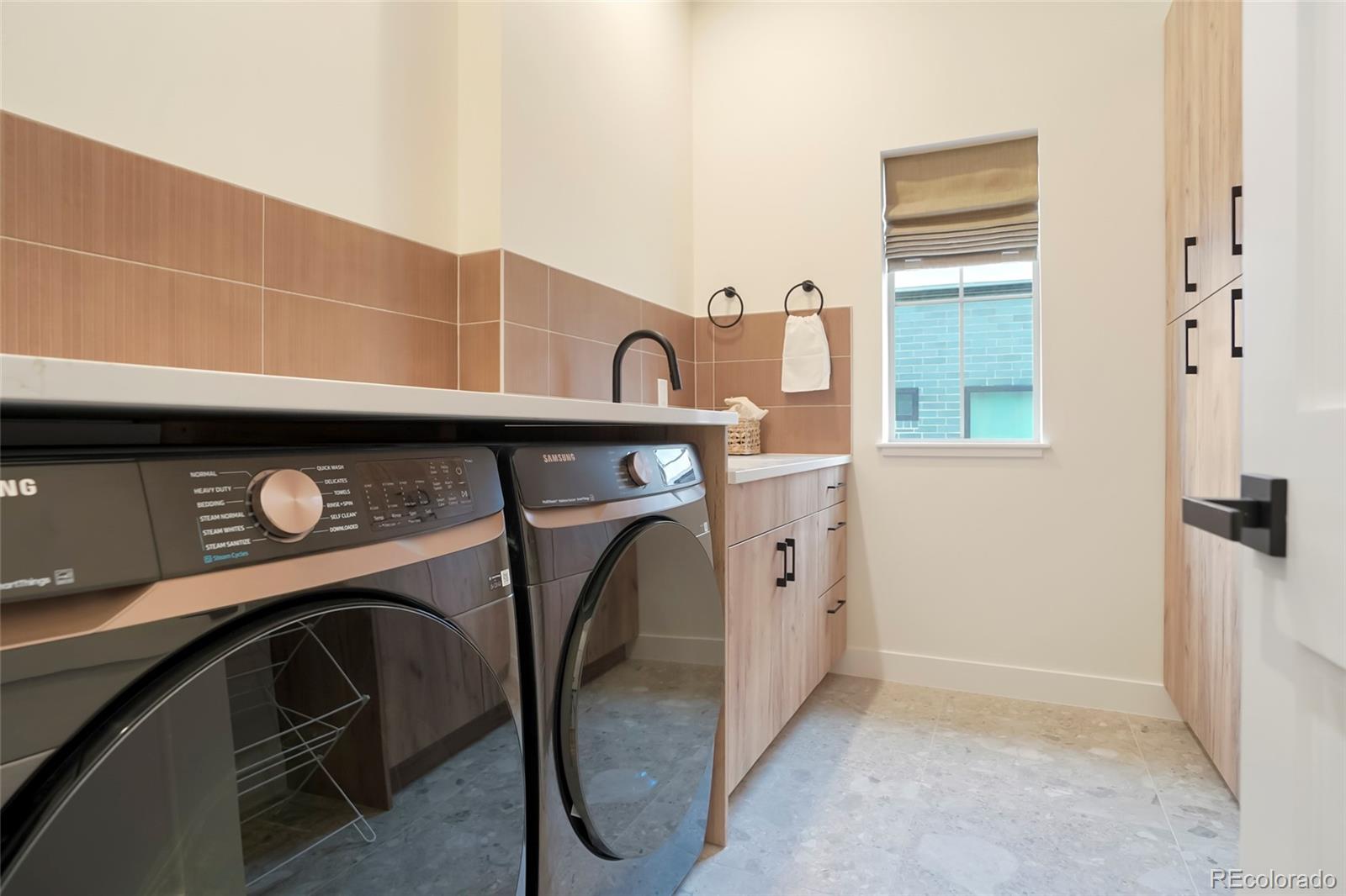 MLS Image #27 for 1150  leyden street,denver, Colorado
