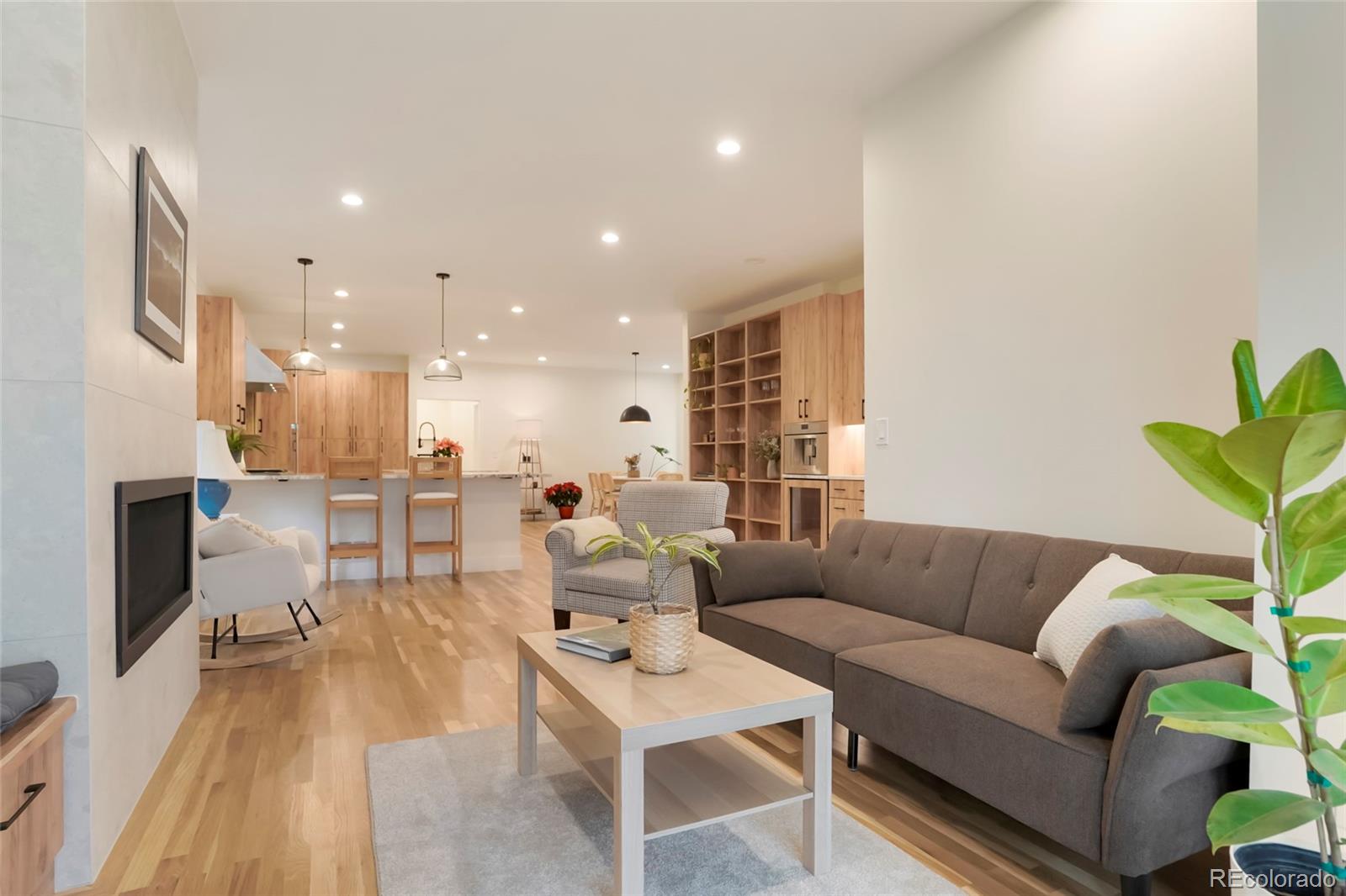 MLS Image #5 for 1150  leyden street,denver, Colorado