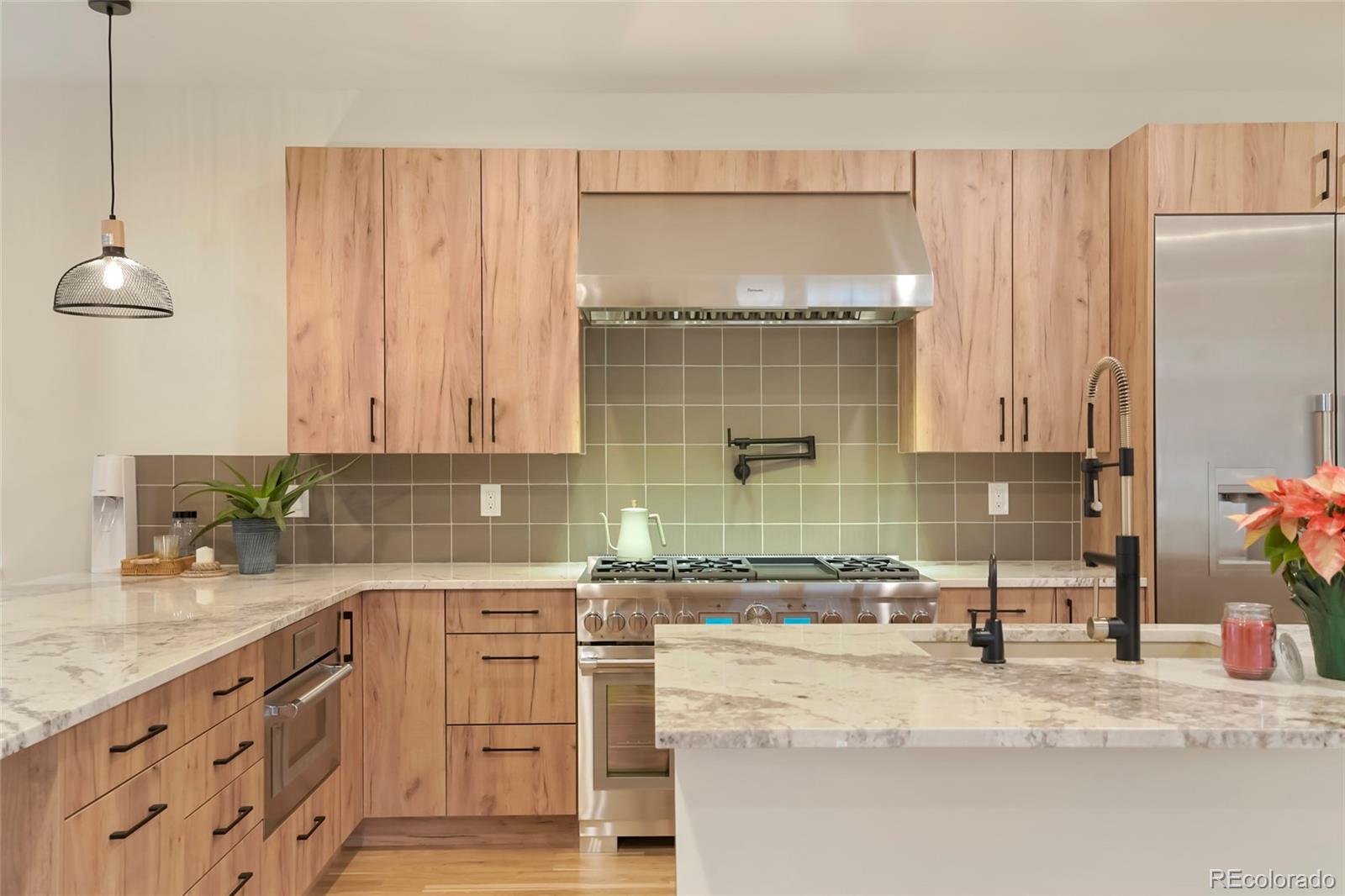 MLS Image #8 for 1150  leyden street,denver, Colorado