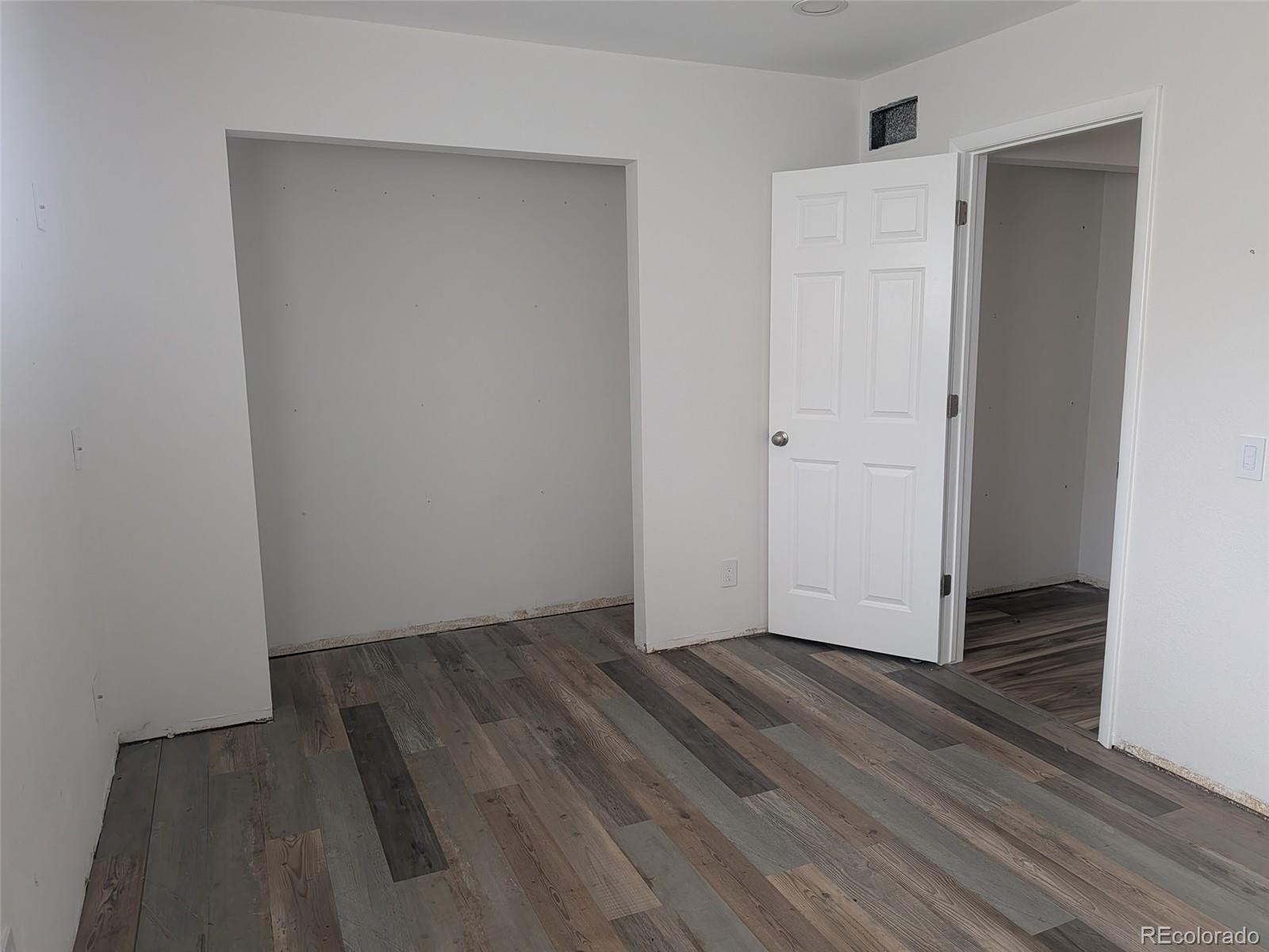 MLS Image #6 for 3351 s field street,lakewood, Colorado