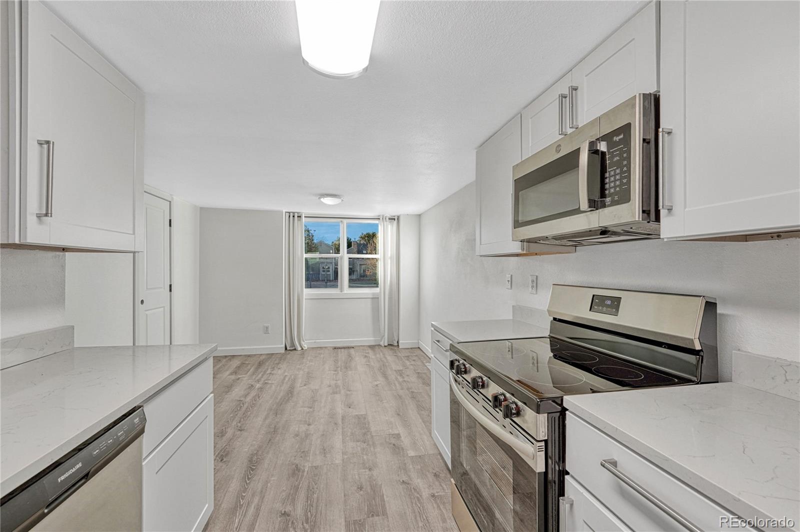 MLS Image #11 for 11853 e cornell circle,aurora, Colorado