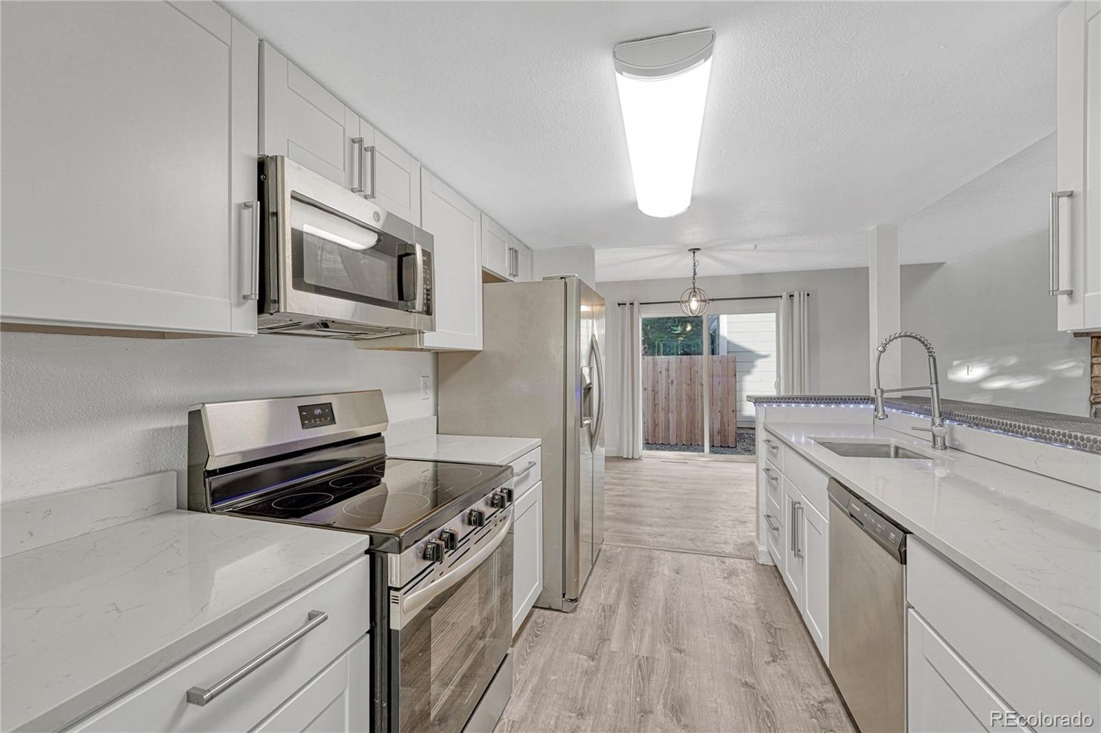 MLS Image #5 for 11853 e cornell circle,aurora, Colorado