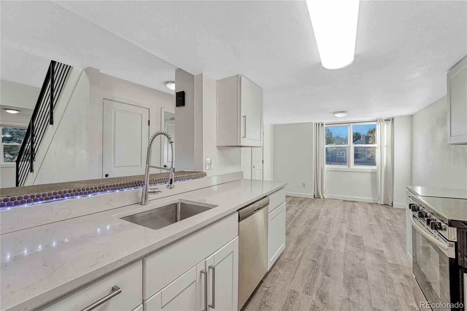 MLS Image #6 for 11853 e cornell circle,aurora, Colorado