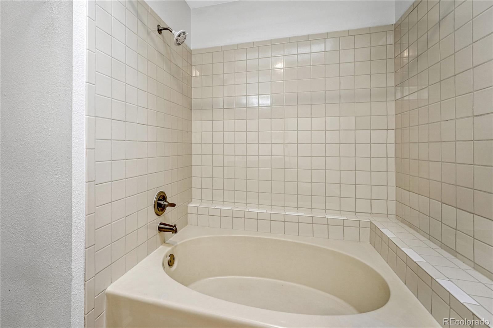 MLS Image #8 for 11853 e cornell circle,aurora, Colorado