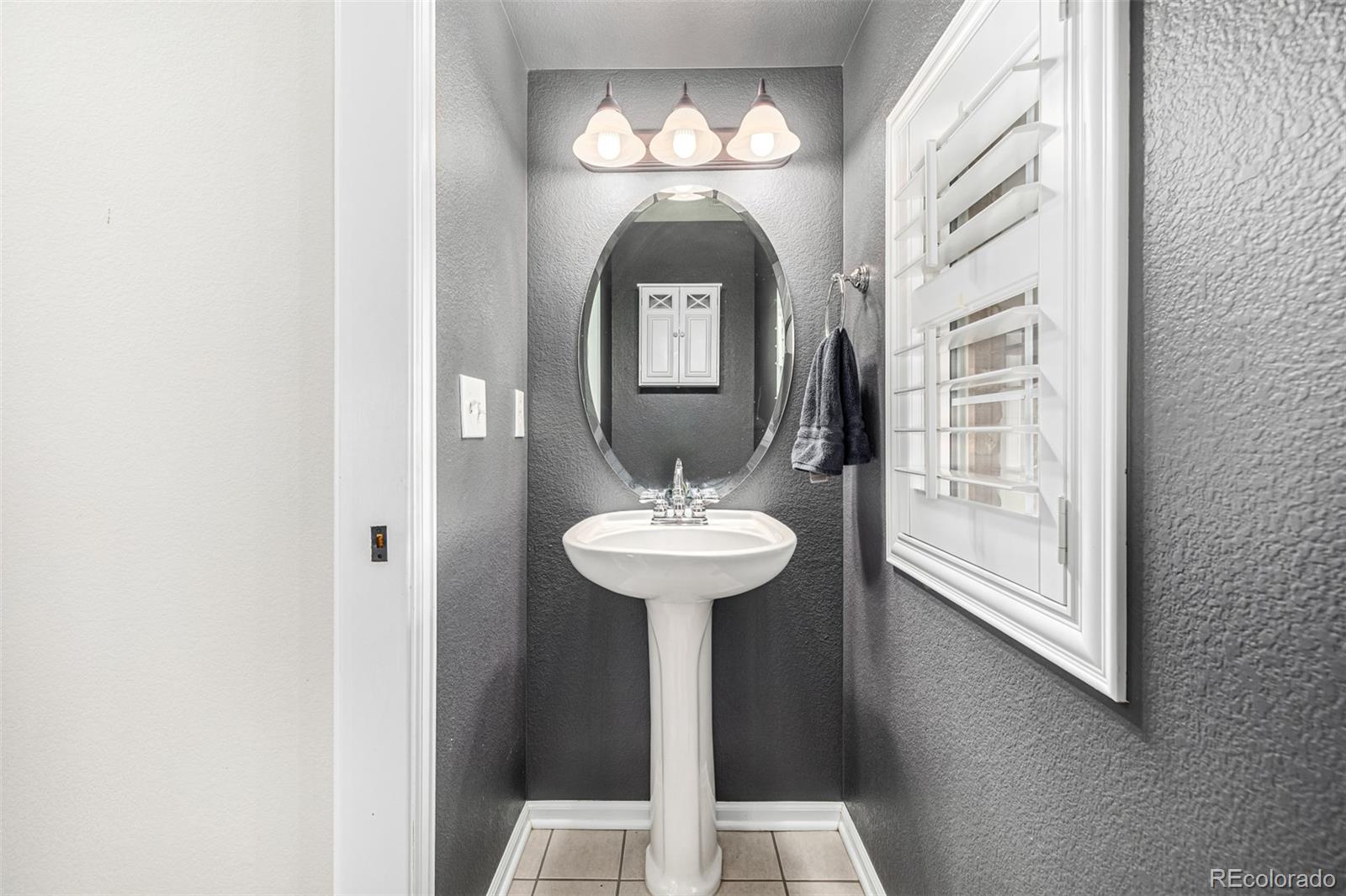 MLS Image #16 for 1003  roslyn court,denver, Colorado