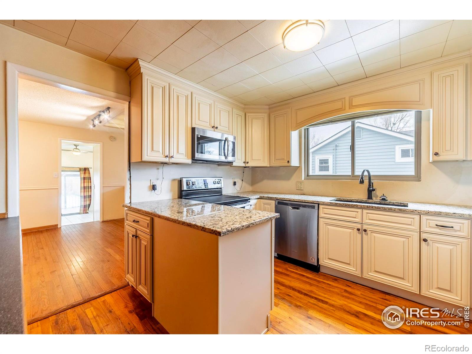 MLS Image #11 for 4760 s huron street,englewood, Colorado