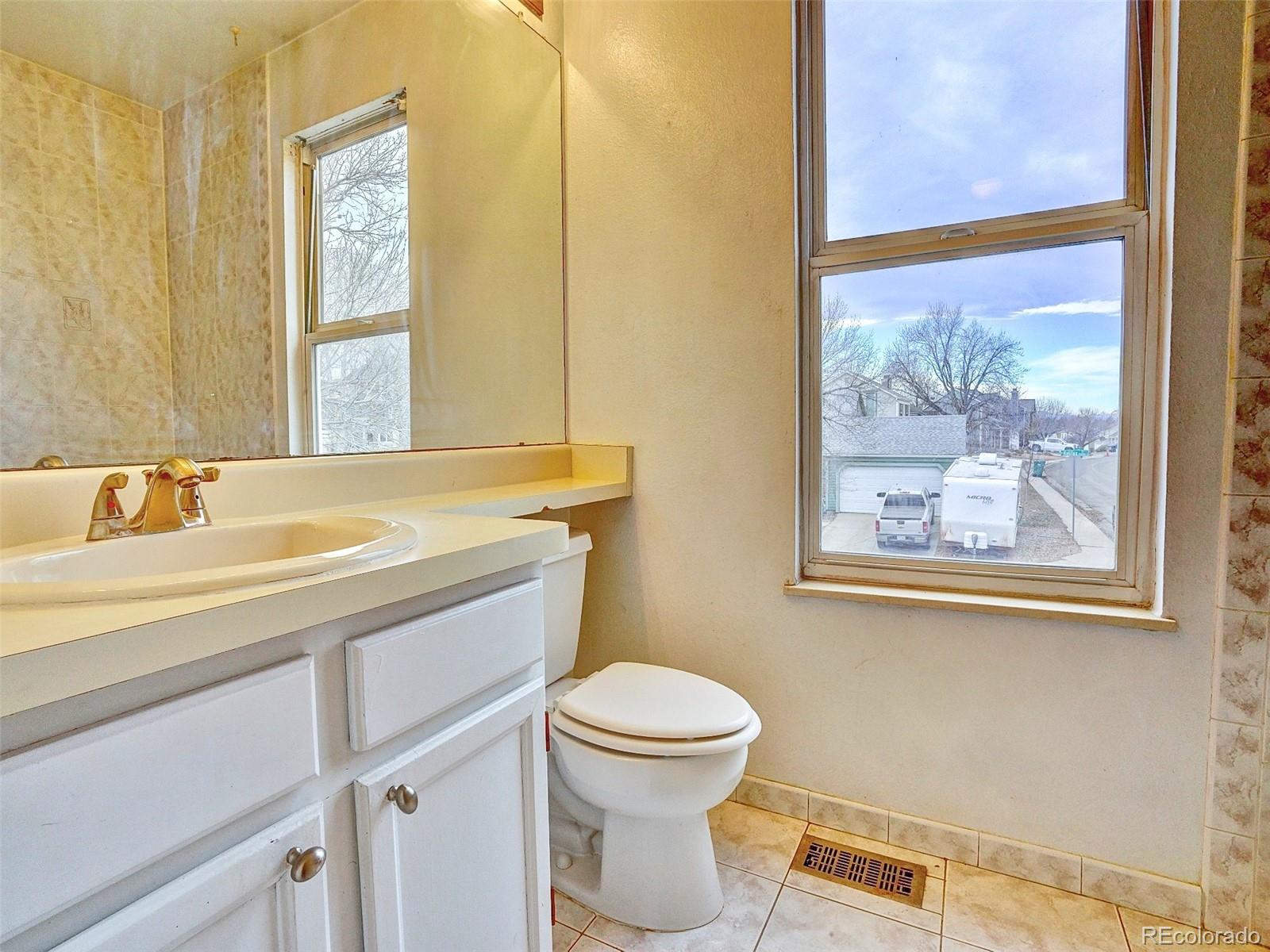 MLS Image #27 for 3160 s halifax street,aurora, Colorado