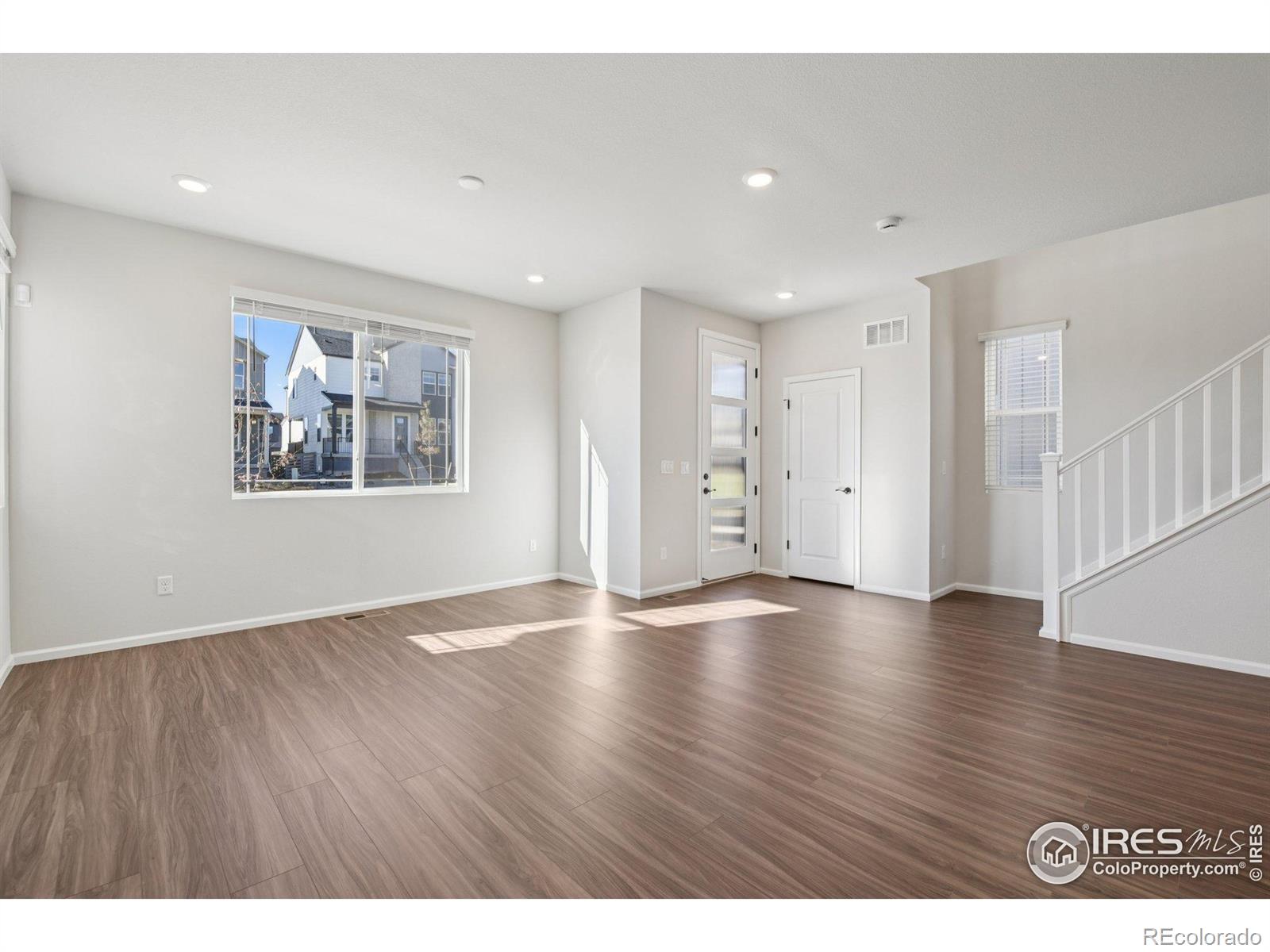 MLS Image #5 for 8777  whiteclover street,littleton, Colorado