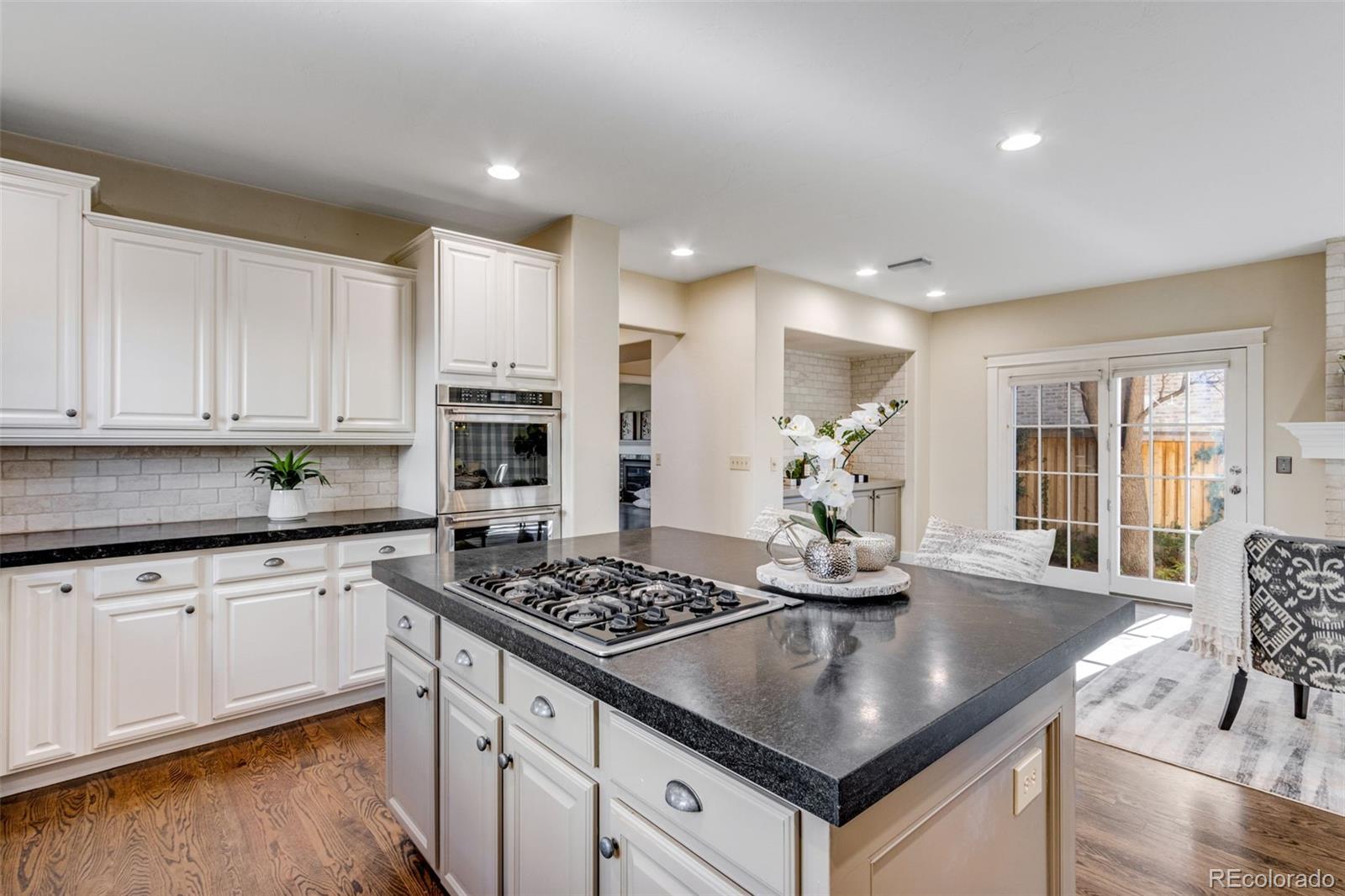MLS Image #22 for 707 s fillmore street,denver, Colorado