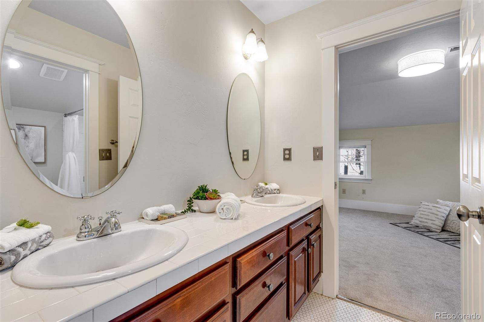 MLS Image #42 for 707 s fillmore street,denver, Colorado