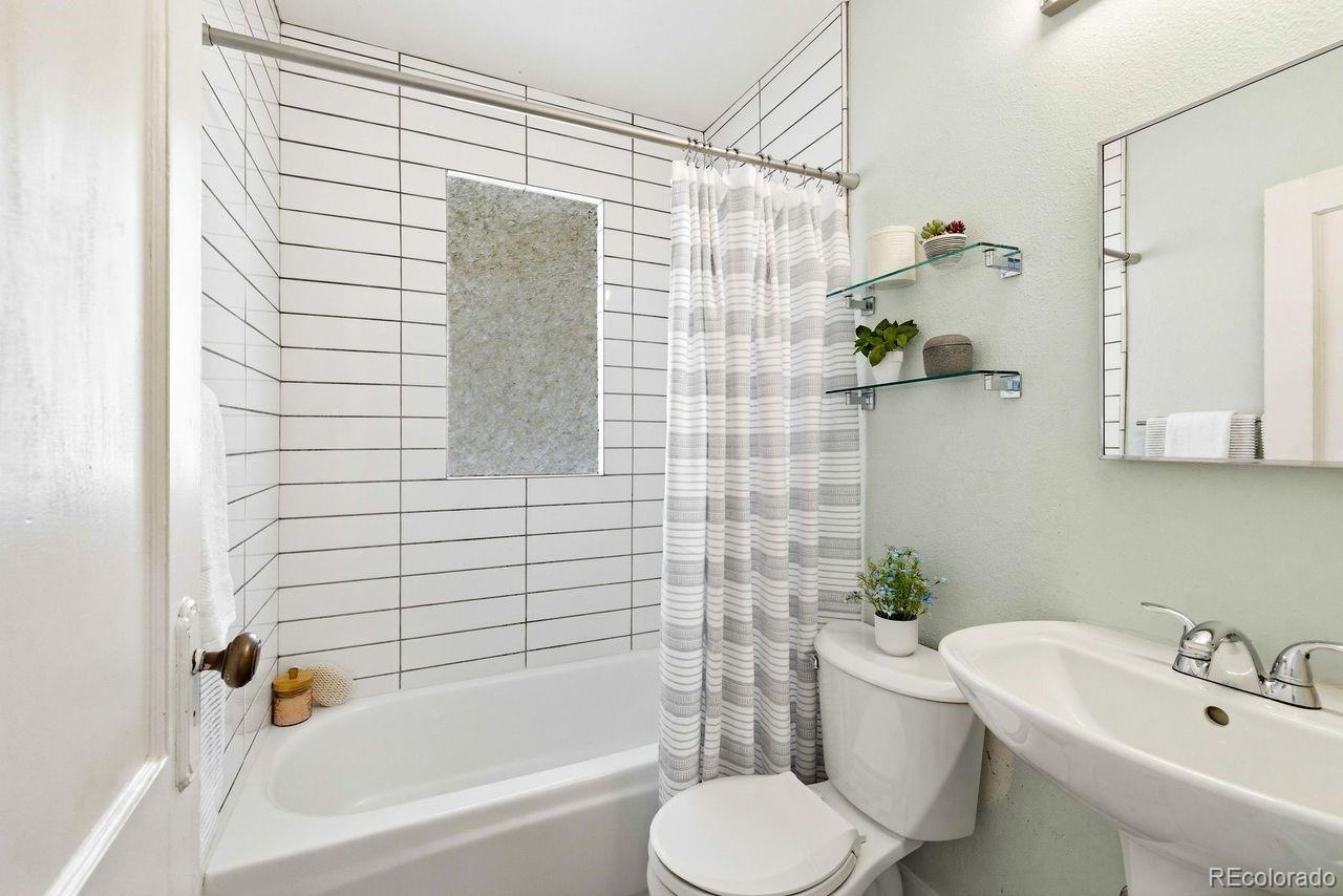 MLS Image #20 for 2515 n glencoe street,denver, Colorado