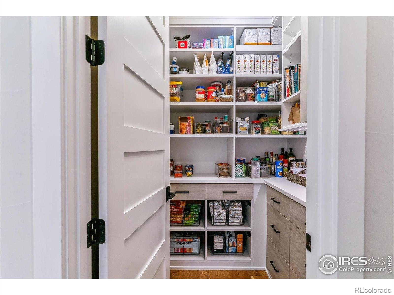 MLS Image #13 for 4274 e dickenson place,denver, Colorado