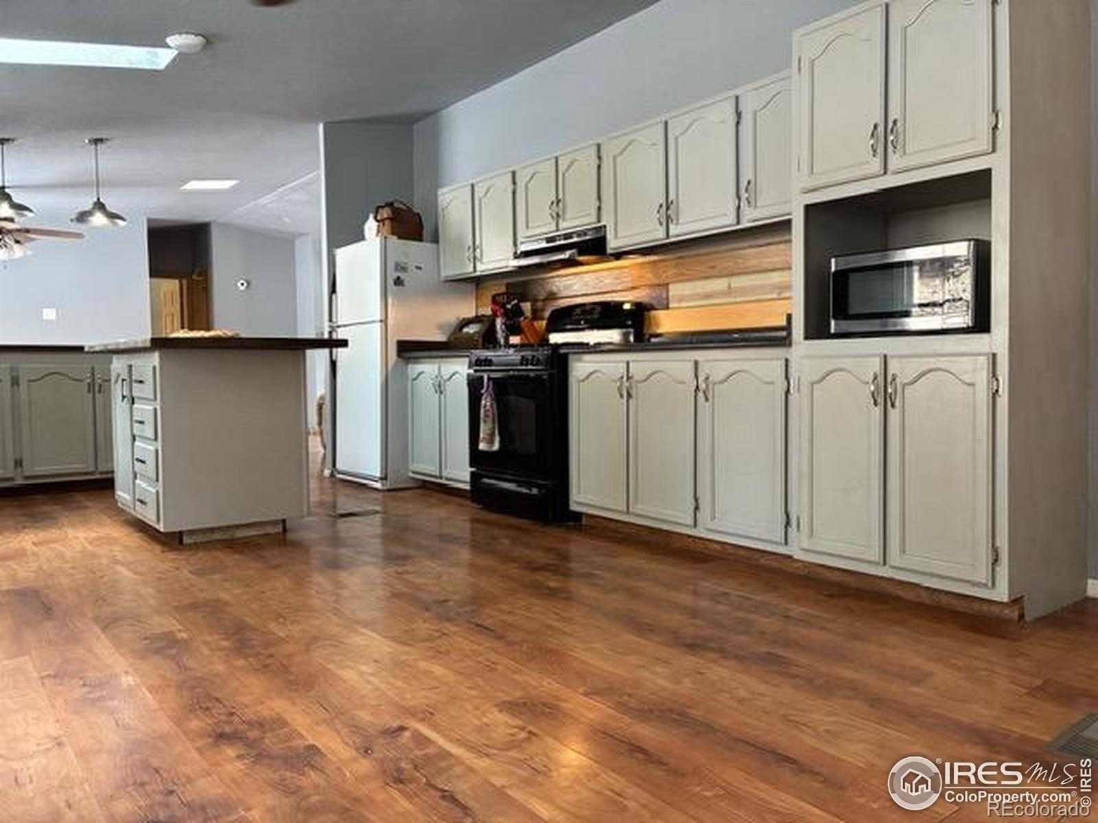 MLS Image #3 for 1759  arapahoe drive,florissant, Colorado