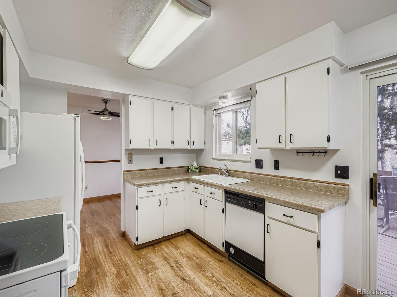 MLS Image #12 for 7004  beech court,arvada, Colorado