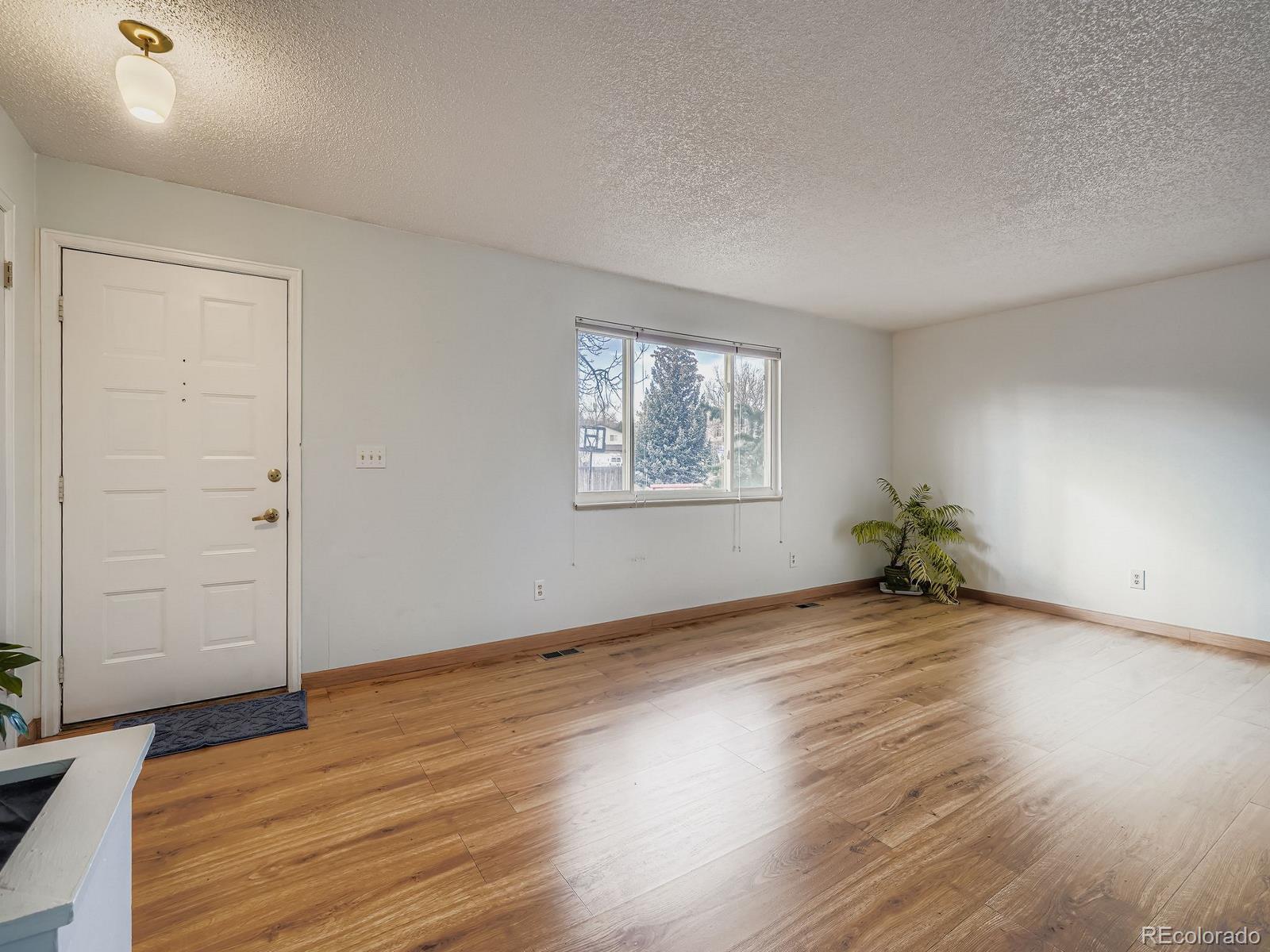 MLS Image #8 for 7004  beech court,arvada, Colorado
