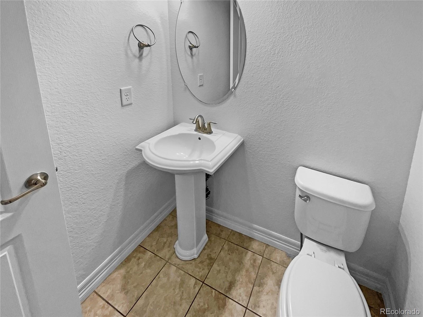 MLS Image #7 for 7628 s country club parkway,aurora, Colorado