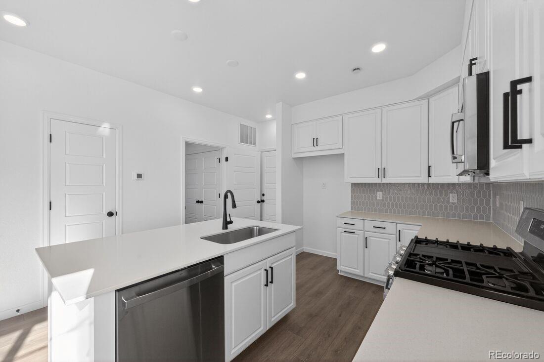 MLS Image #3 for 6721 e 148th drive 1,thornton, Colorado