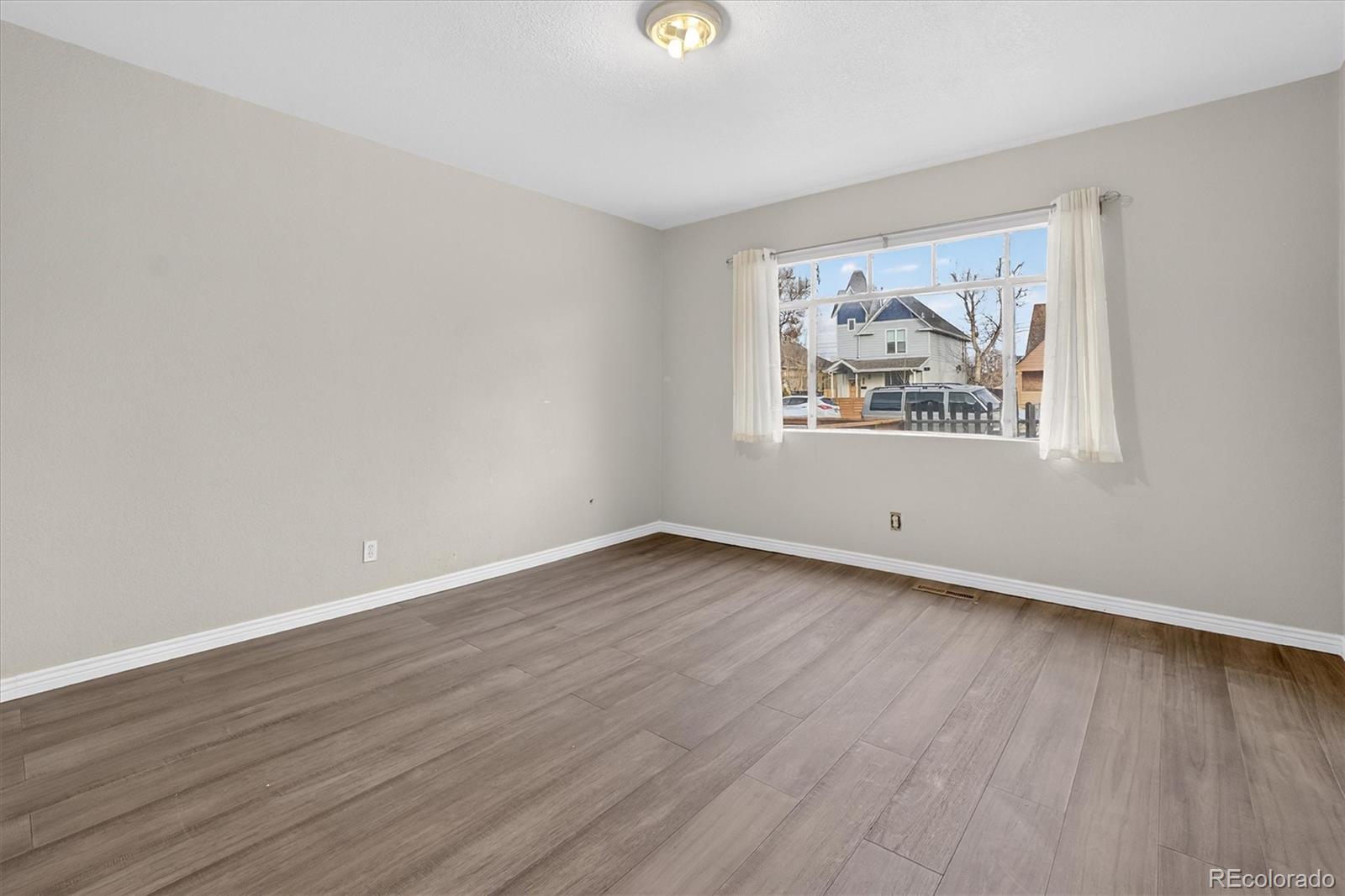 MLS Image #13 for 945  lipan street,denver, Colorado