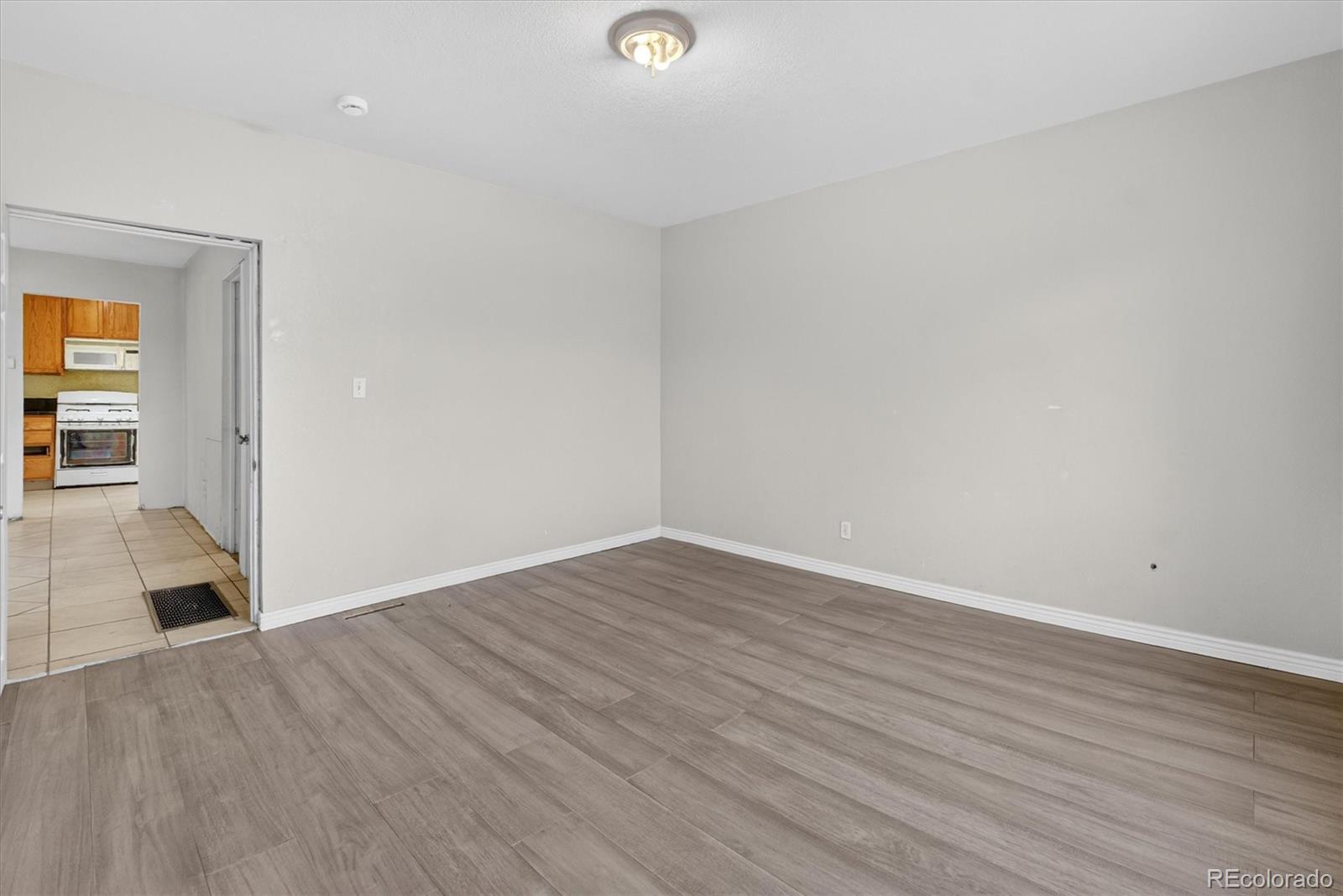 MLS Image #14 for 945  lipan street,denver, Colorado
