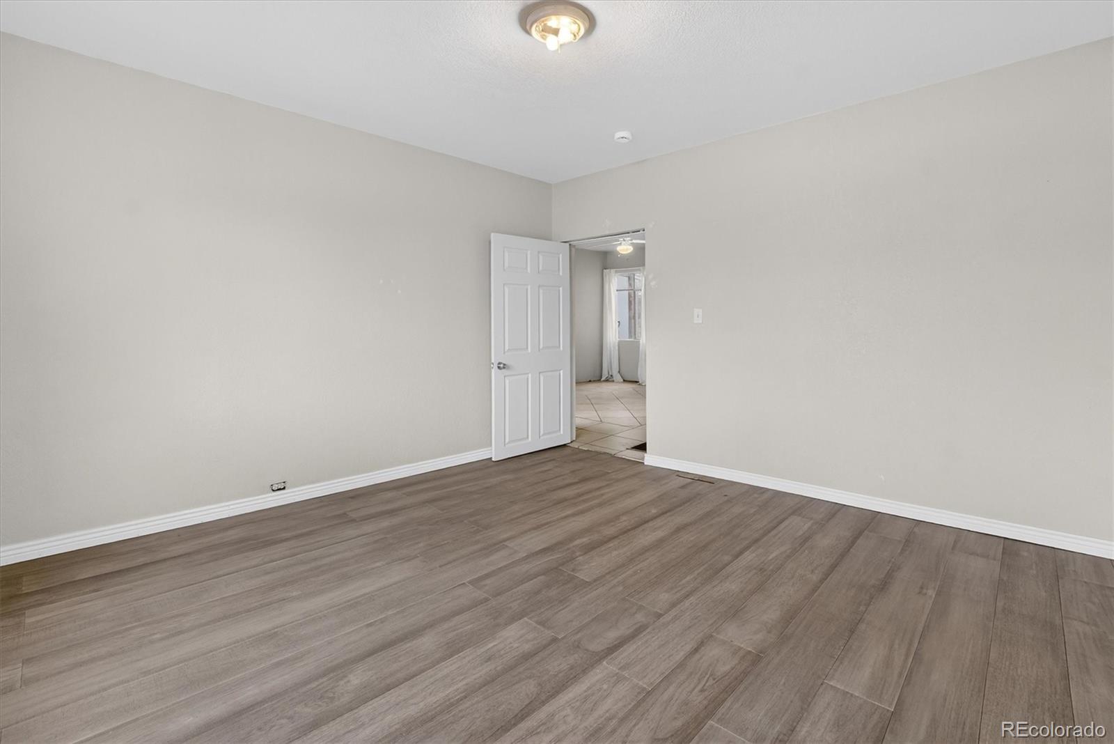 MLS Image #15 for 945  lipan street,denver, Colorado