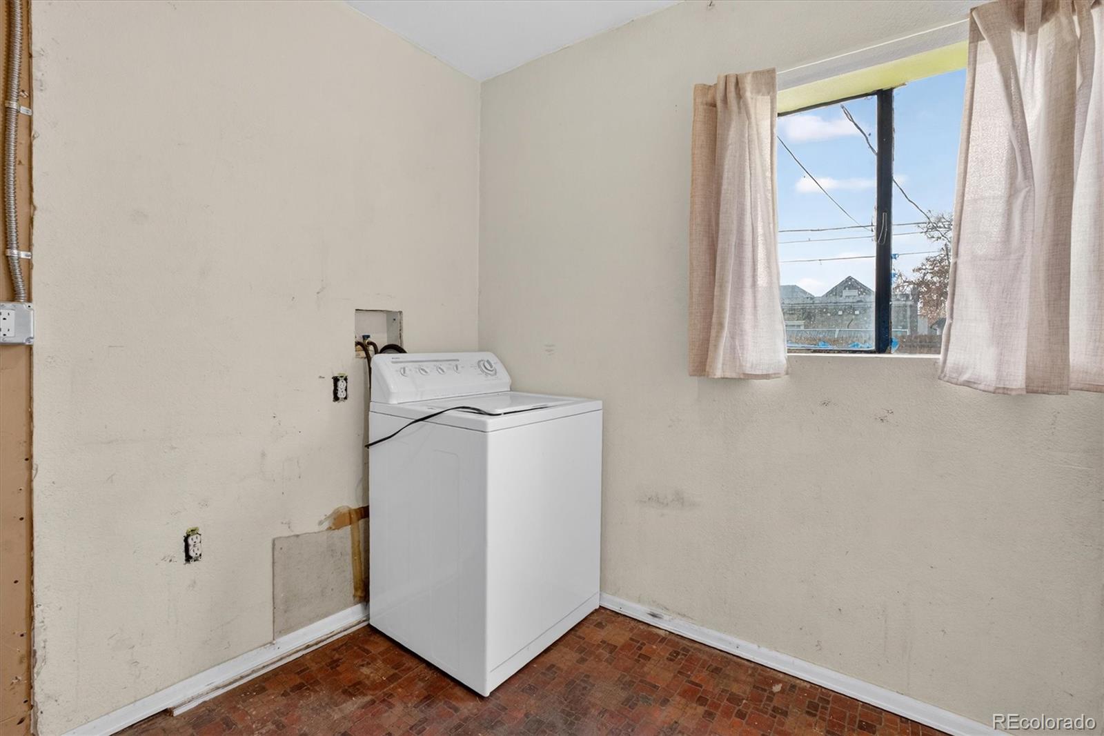 MLS Image #16 for 945  lipan street,denver, Colorado