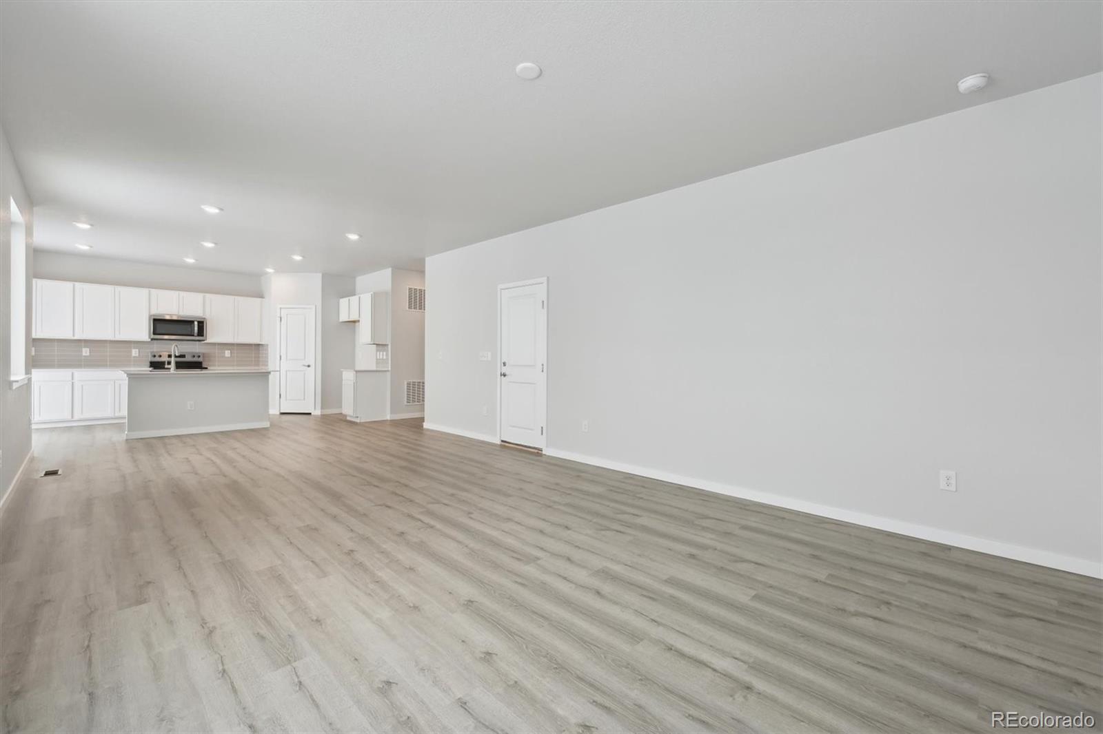 MLS Image #3 for 25083 e 34th avenue,aurora, Colorado