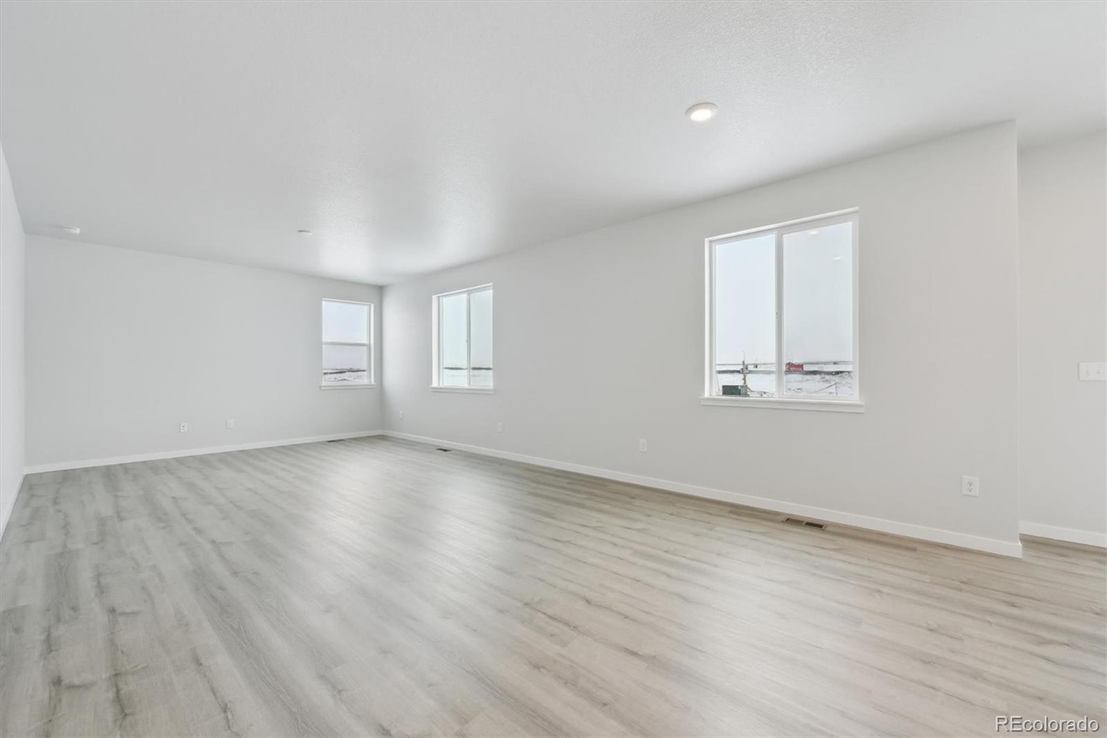 MLS Image #4 for 25083 e 34th avenue,aurora, Colorado
