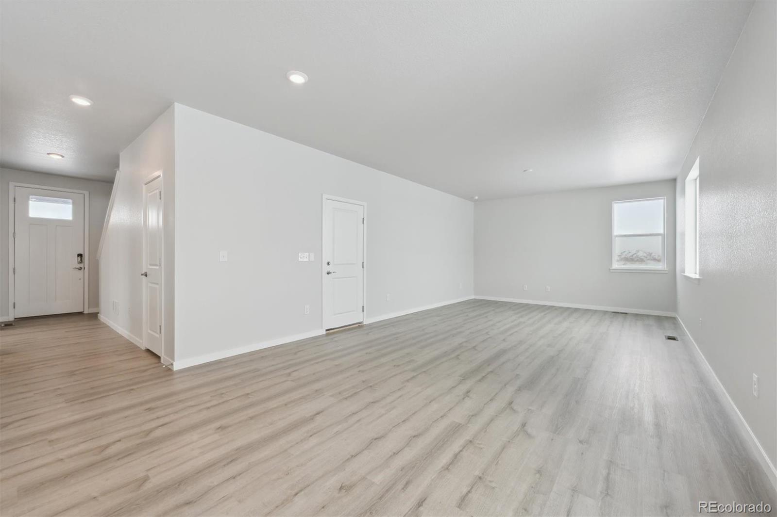 MLS Image #5 for 25083 e 34th avenue,aurora, Colorado