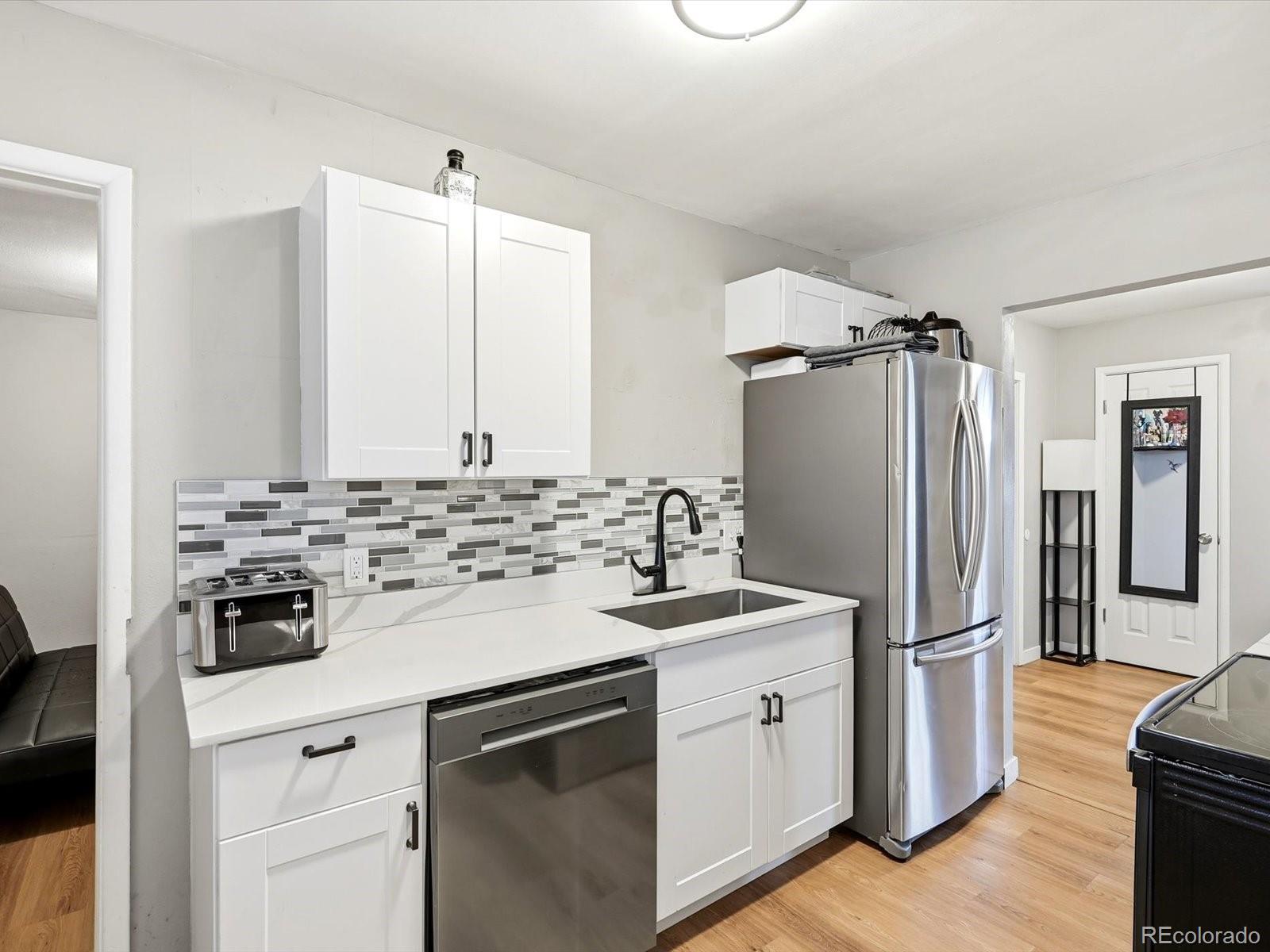 MLS Image #11 for 1883 s perry way,denver, Colorado
